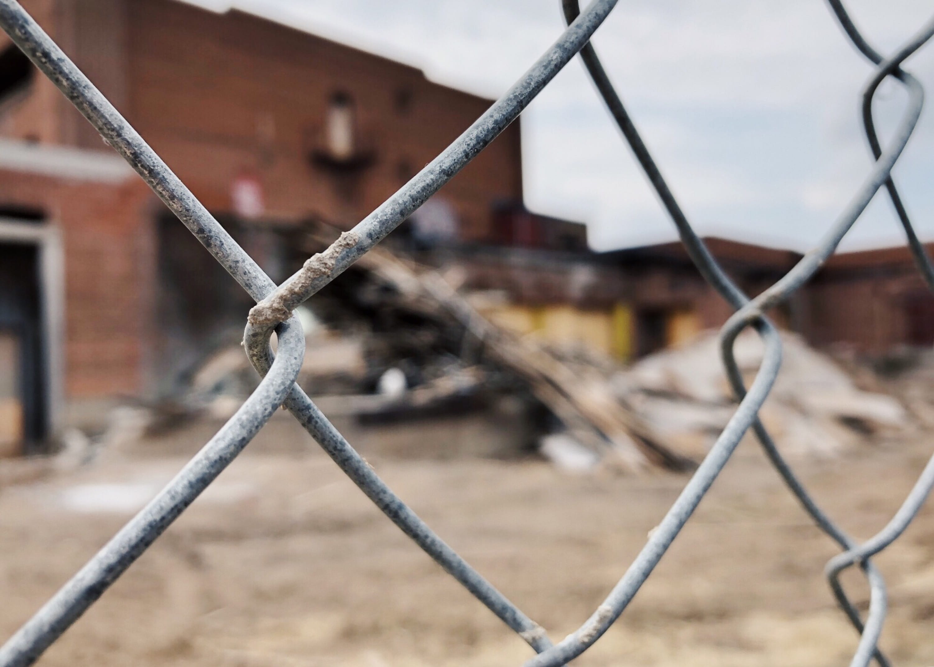 barrier, ruin, industry, building exterior, architecture, outdoors, demolition, built structure, debris, boundary, destruction, site, no people, construction, HD Wallpaper