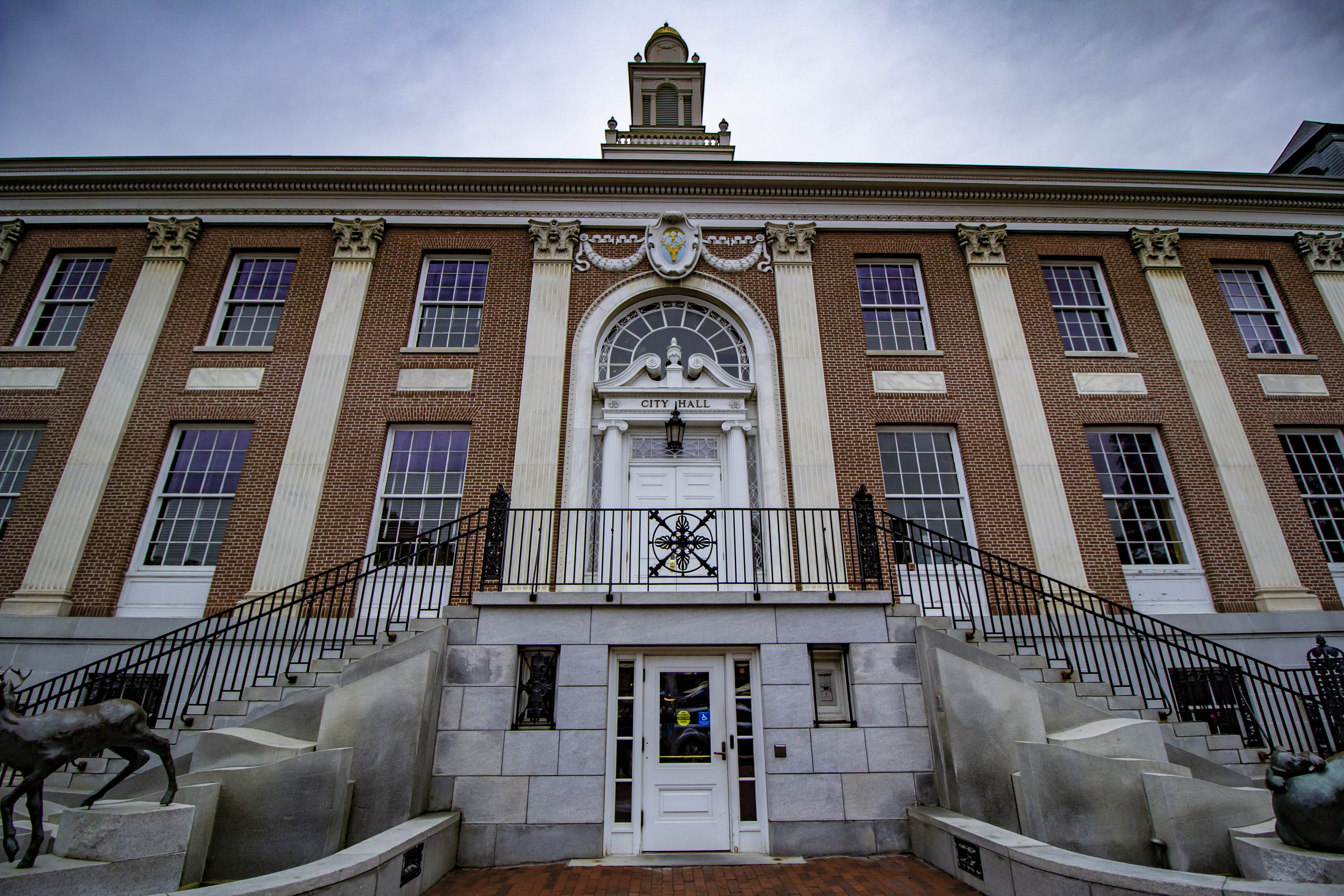 burlington city hall, sculpture, burlington vt, building, entrance, administrative office, the past, building exterior, outdoors, staircase, bench, door, HD Wallpaper