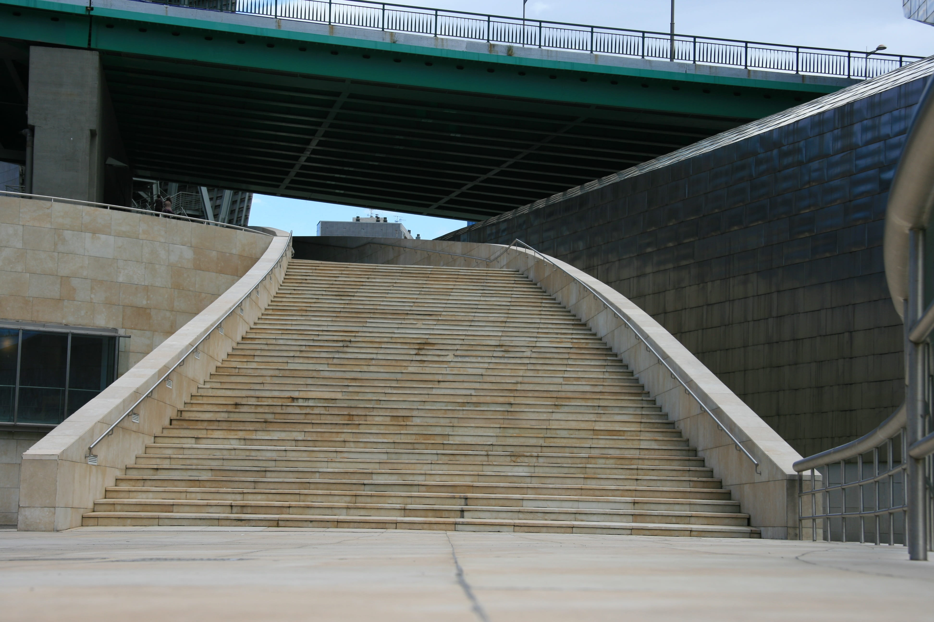 bilbao, overpass, outdoors, pierre, connection, elevated walkway, direction, day, the way forward, bridge, nature, railing, building exterior, transportation, HD Wallpaper