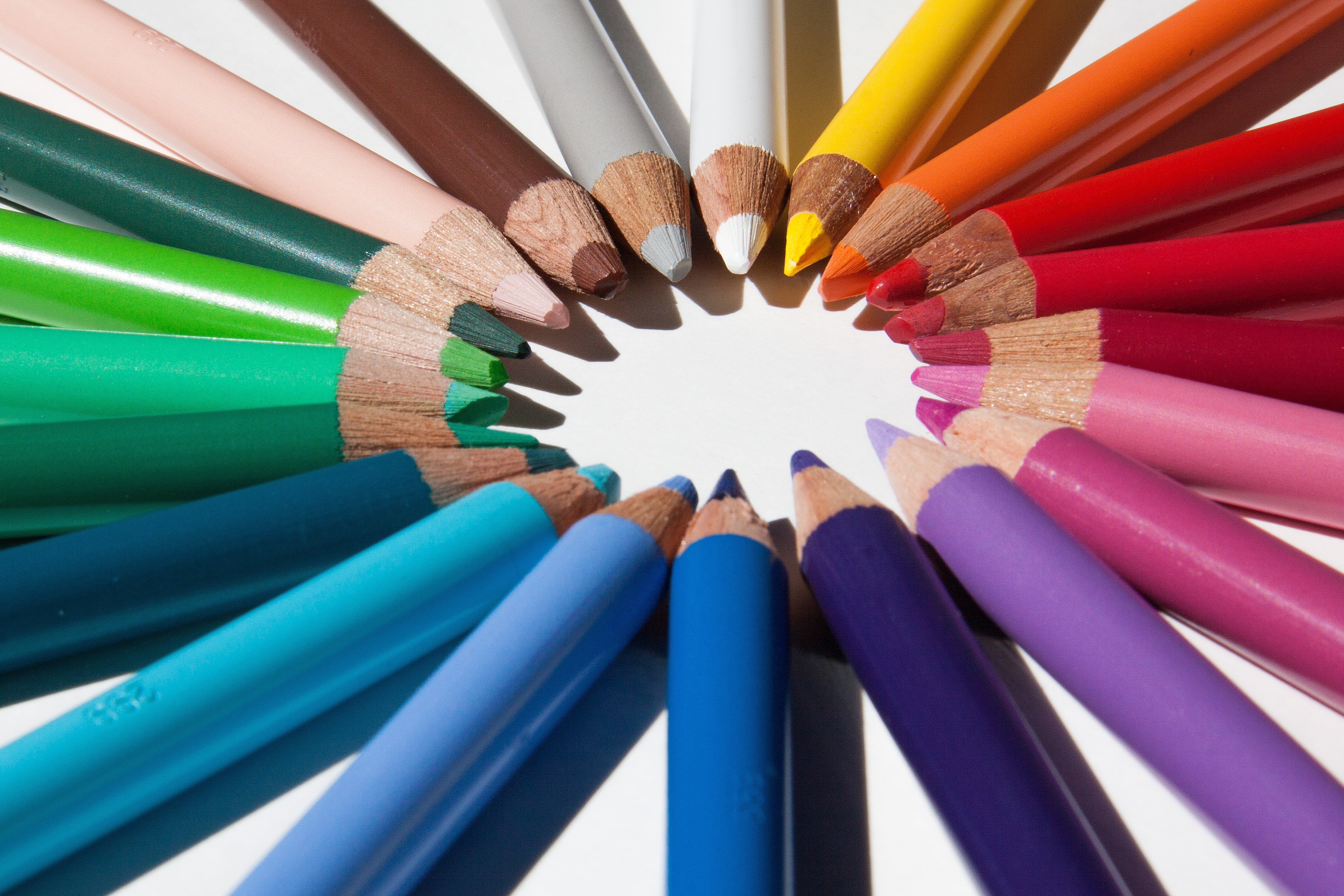choice, cover of the mine, colorful, red, colored pencil, tips on, 4K, pencil, no people, leave, close-up, draw, order, colored pencils, equipment, arrangement, HD Wallpaper