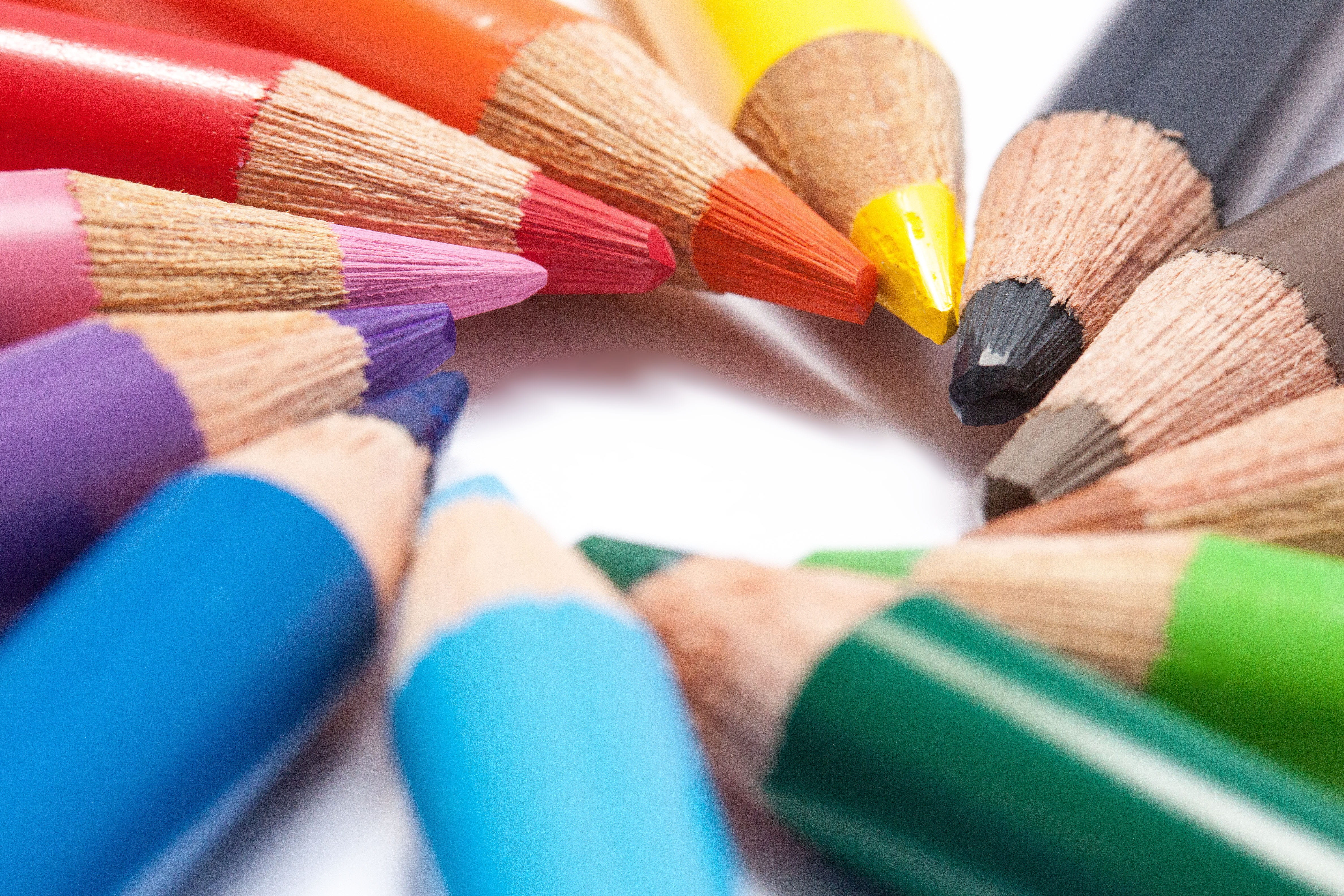 sketch, different colored crayons, writing or drawing device, art and craft, with coloured mines, colored pencils, 4K, yellow, close-up, extreme close-up, HD Wallpaper
