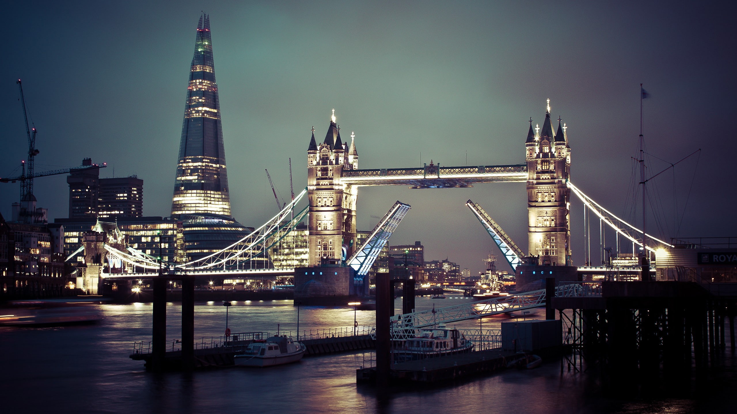 night, built structure, modern, connection, water, transportation, nature, cityscape, skyscraper, river, bridge, engineering, office building exterior, HD Wallpaper