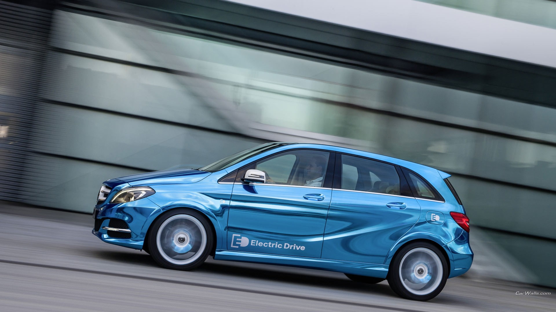 Mercedes B-Class, land vehicle, city life, no people, city, transportation, mode of transportation, day, outdoors, blurred motion, chrome, retro styled, HD Wallpaper