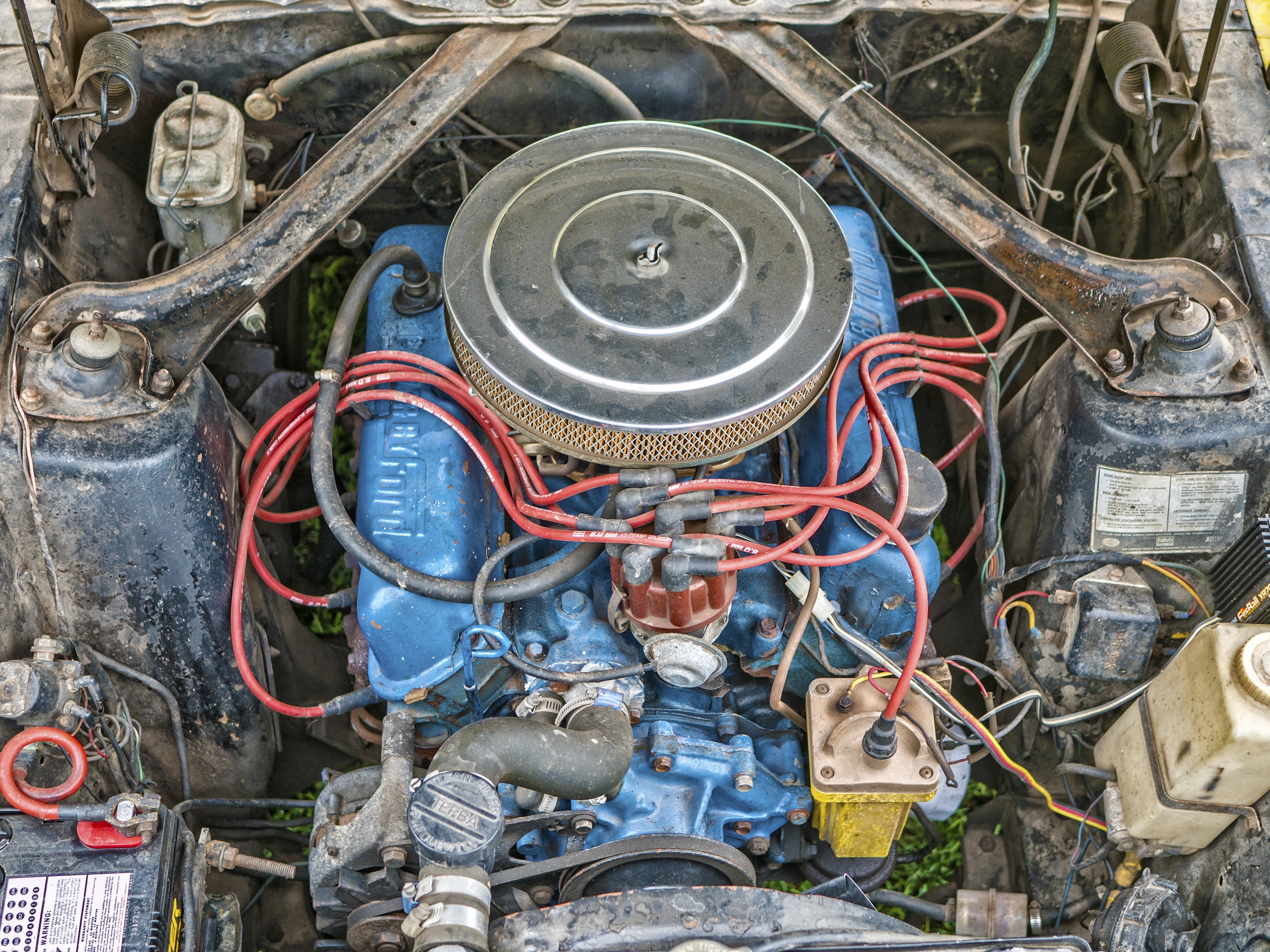 valve, close-up, obsolete, car, mustang, transportation, block, bay, automotive, machinery, automobile, gray, power, electrical equipment, closeup, technology, HD Wallpaper