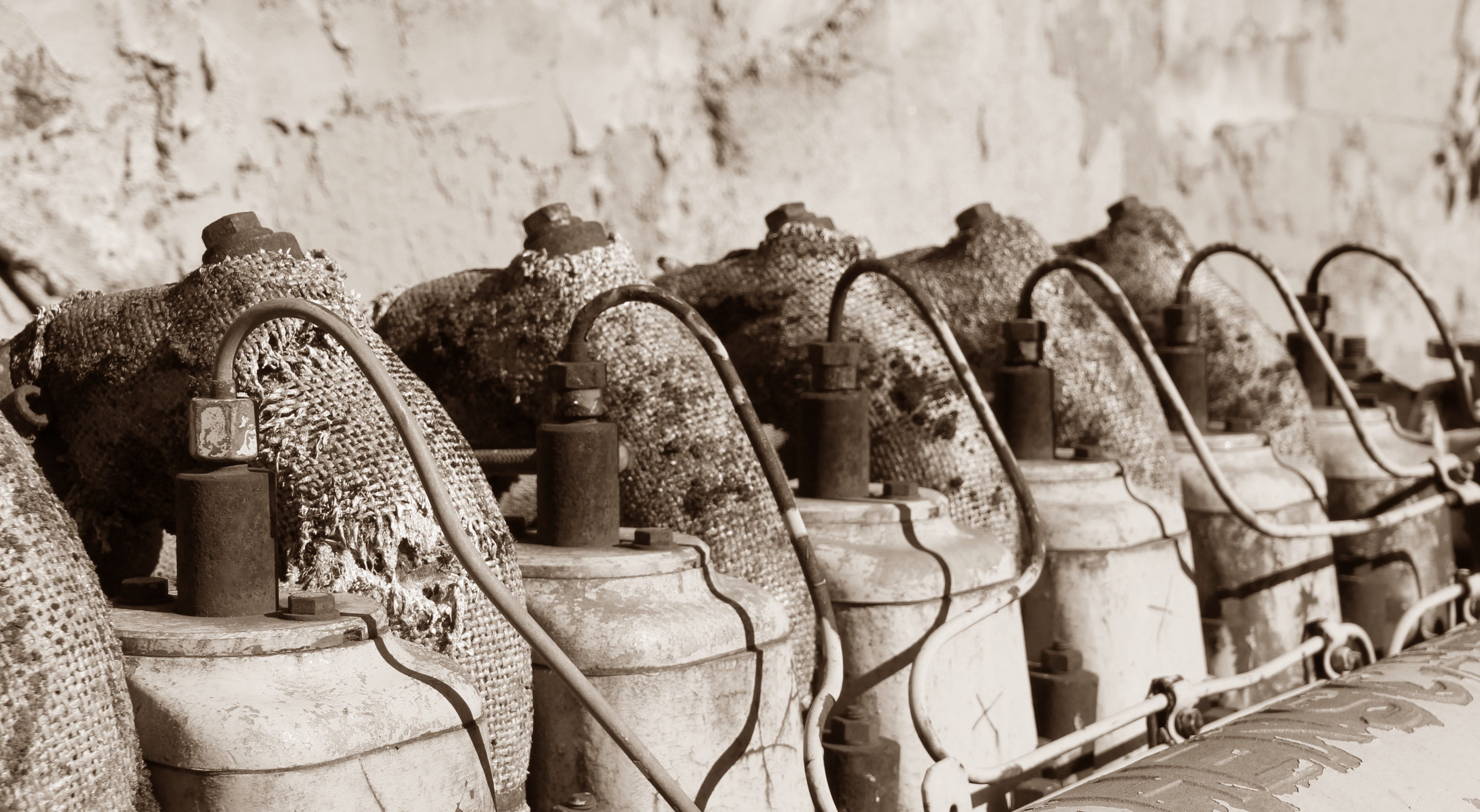 history, outdoors, wall - building feature, representation, day, close-up, in a row, focus on foreground, side by side, cylinder, spirituality, the past, HD Wallpaper