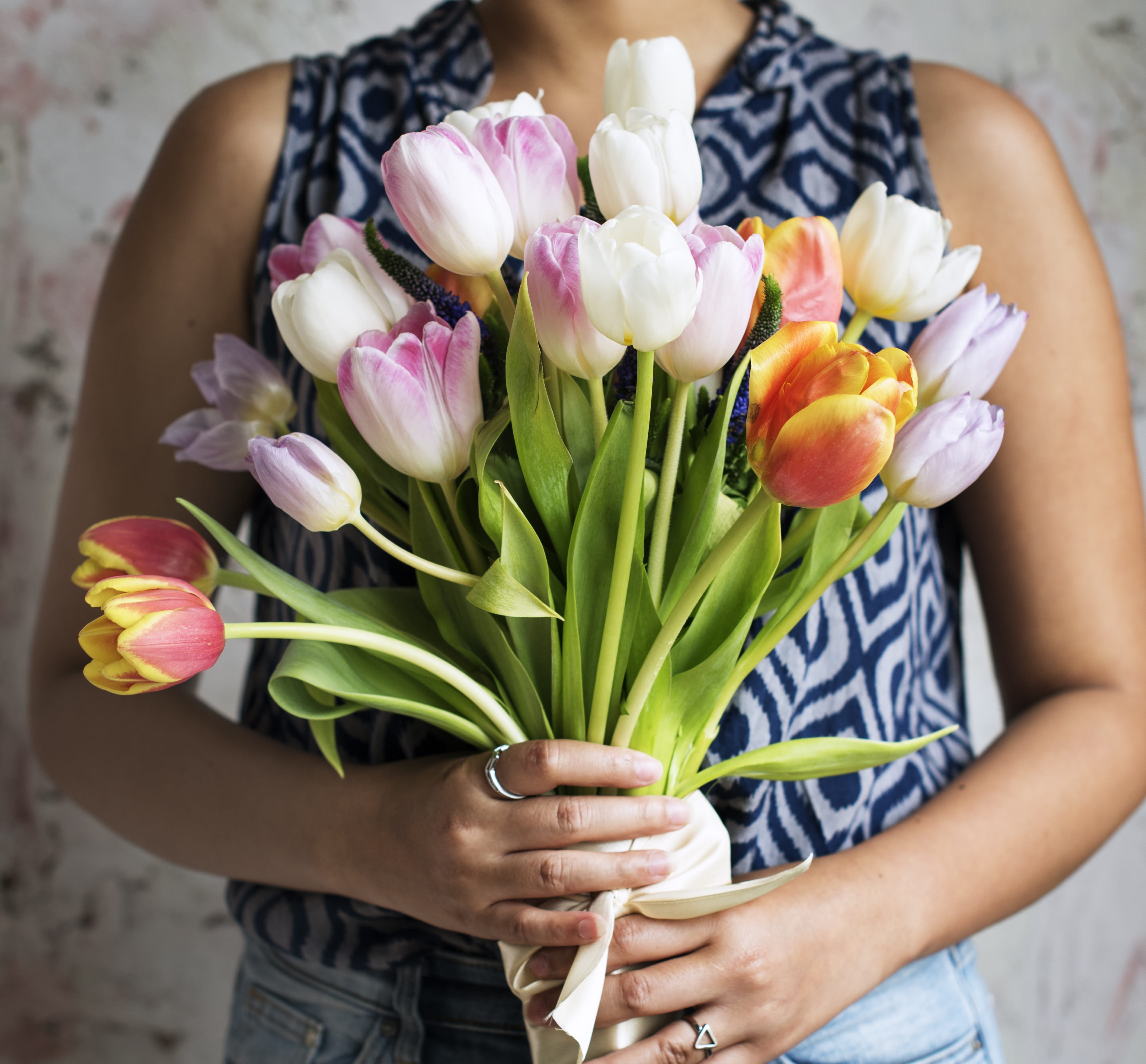 bouquet, care, attractive, person, front view, fragility, midsection, colorful, blooming, human hand, hand, event, business, woman, special, real people, HD Wallpaper
