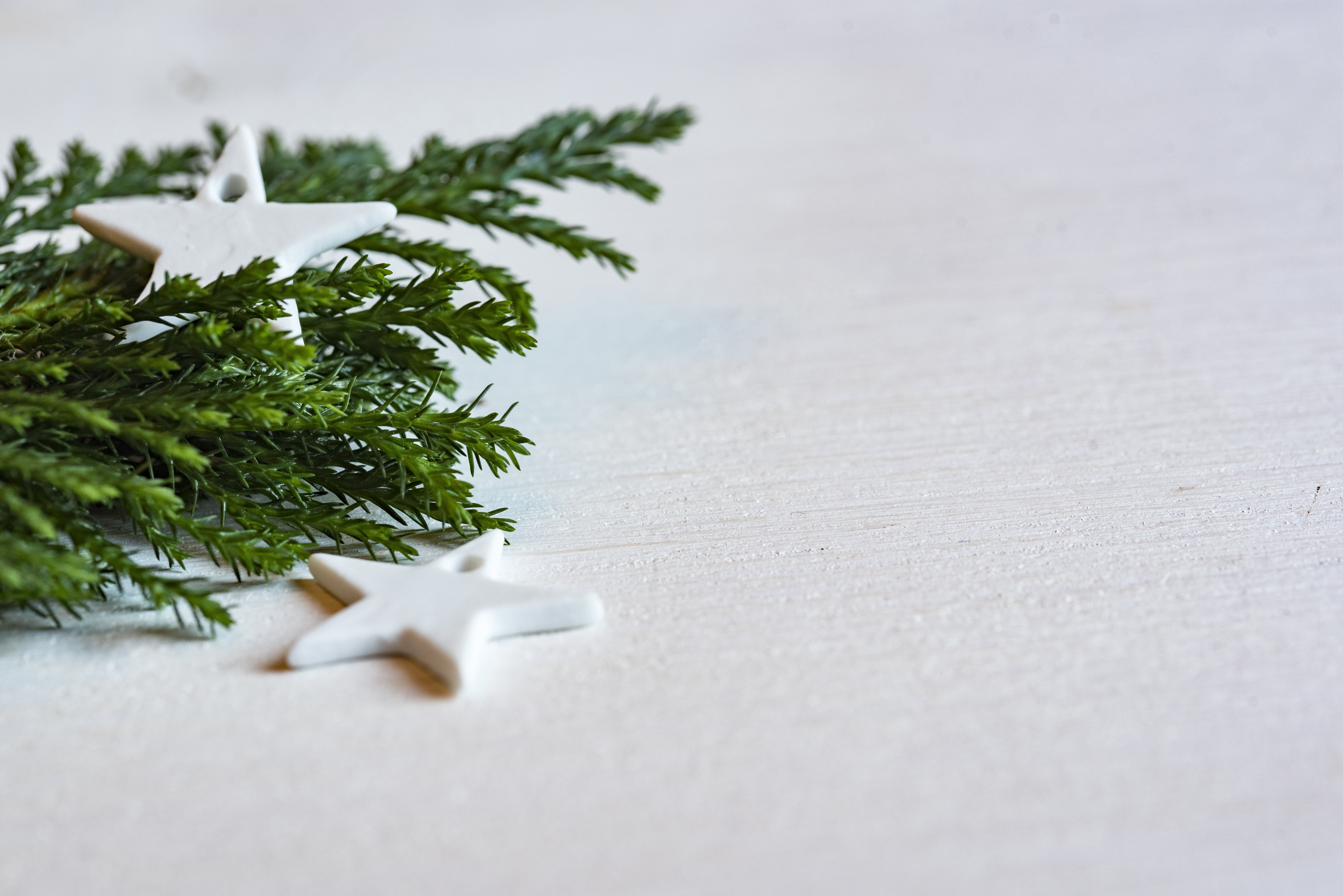 winter, christmas decoration, decoration, color, nature, food, table, 5K, holiday, food and drink, indoors, christmas, snow, surface, white, flora, tree, HD Wallpaper