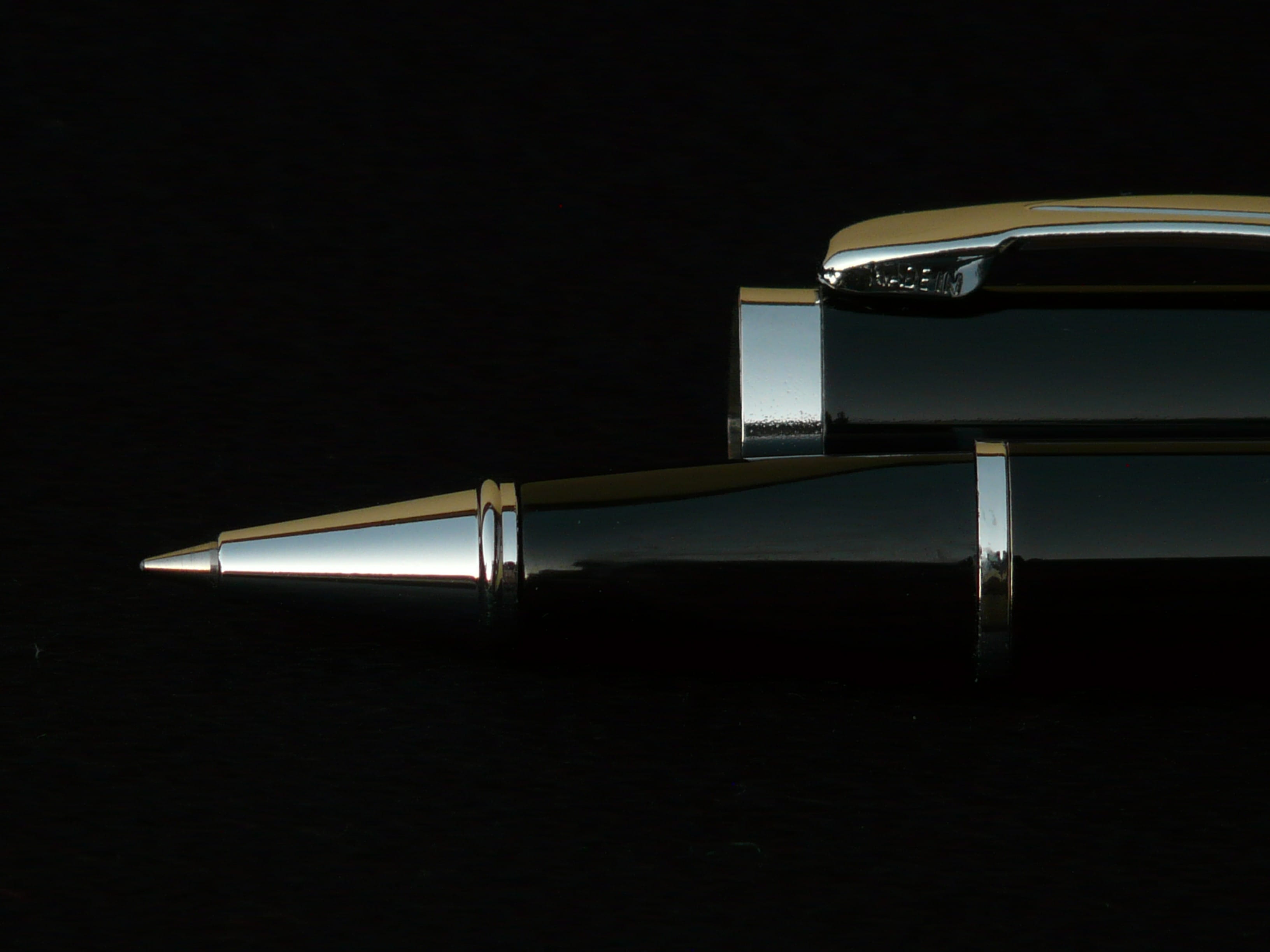 communication, luxury, 2K, single object, education, black background, ball point pen, fountain pen, black, wealth, close-up, gold colored, metal, illuminated, HD Wallpaper