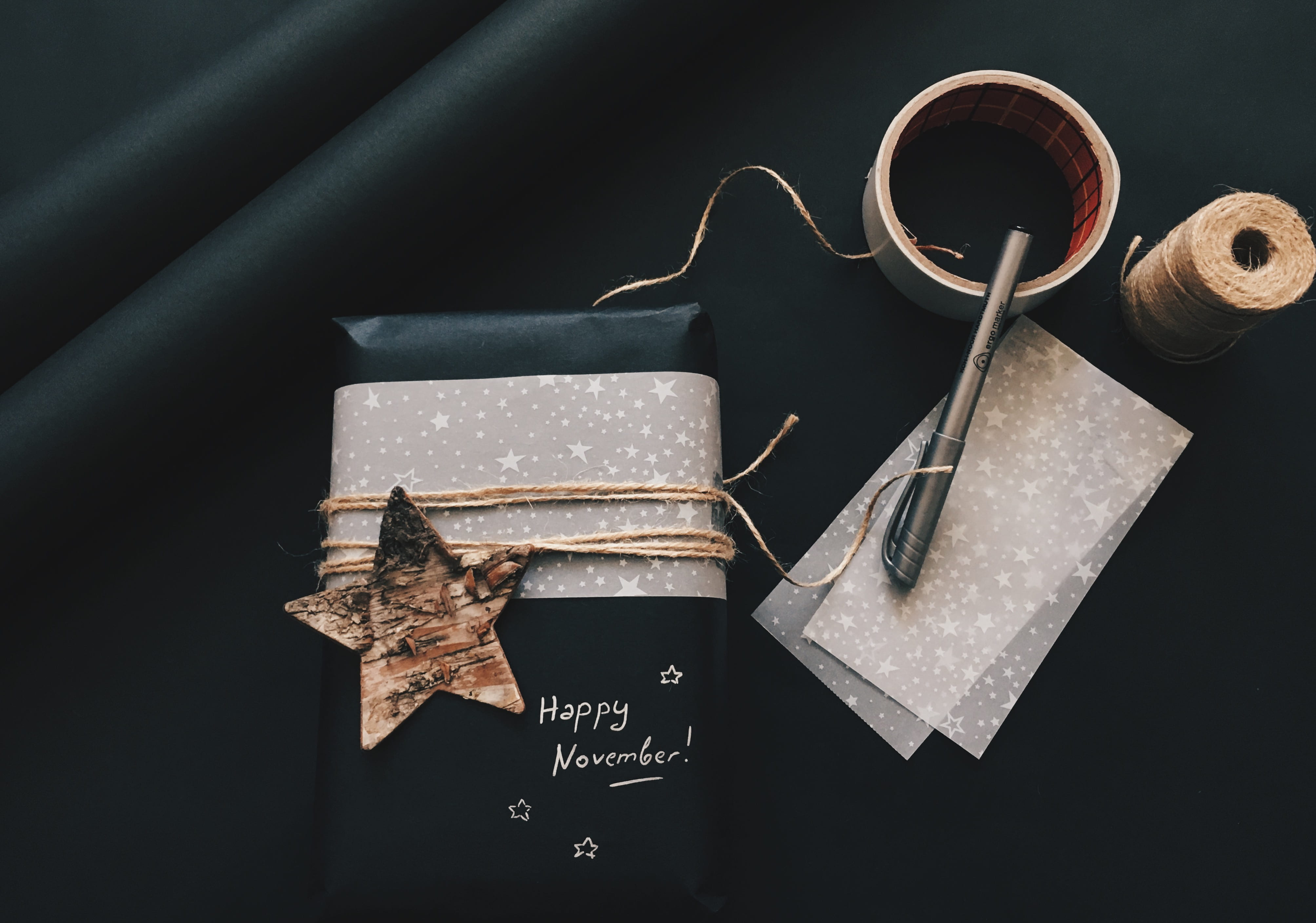 november, food and drink, string, personal accessory, close-up, high angle view, group of objects, choice, kitchen utensil, no people, indoors, 4K, pen, HD Wallpaper