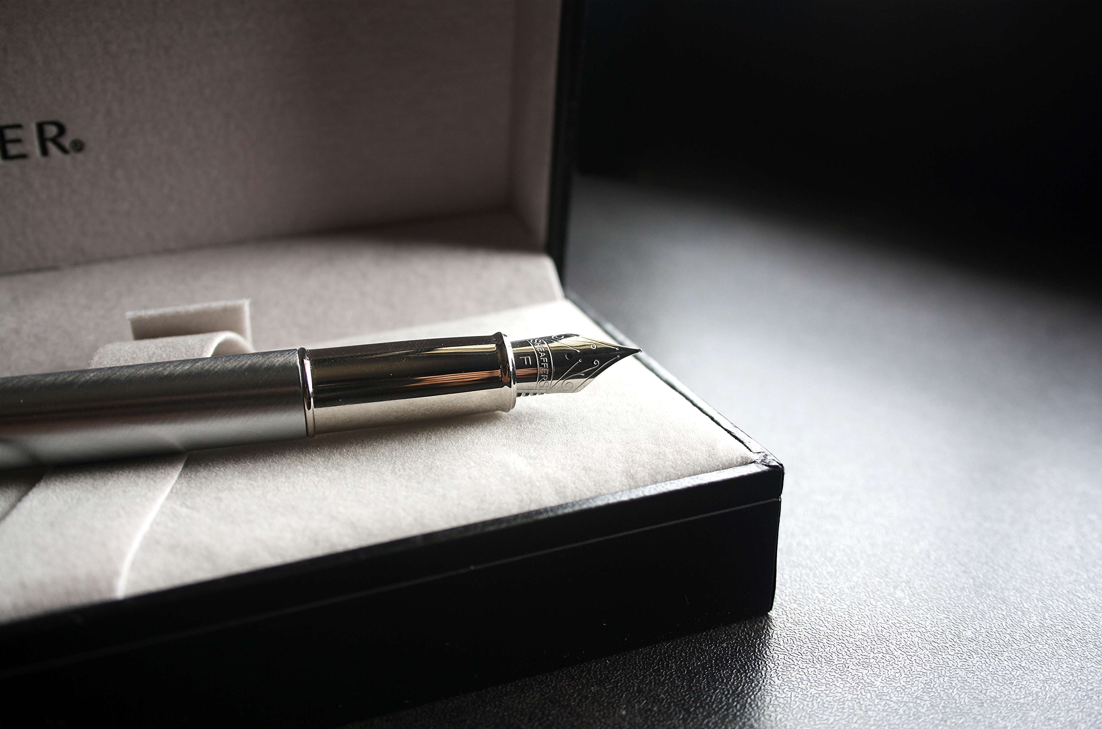 office supply, nib, 2K, close-up, box, write, pen, indoors, business, writing, luxury, note pad, table, wireless technology, ink, still life, office, leather, HD Wallpaper