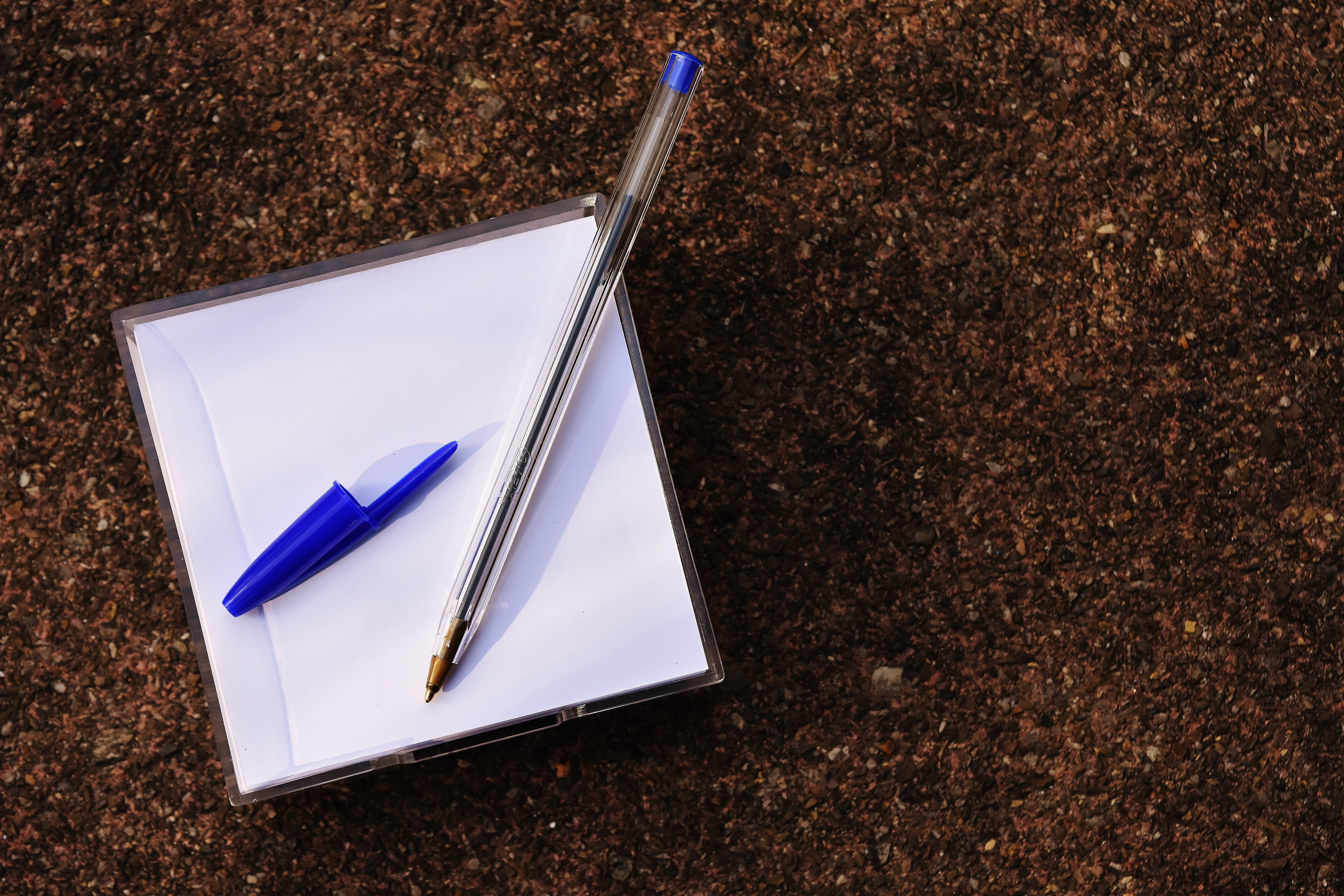 note pad, paper, communication, office, blue, directly above, no people, wood - material, two objects, point, memo, equipment, writing instrument, nature, HD Wallpaper