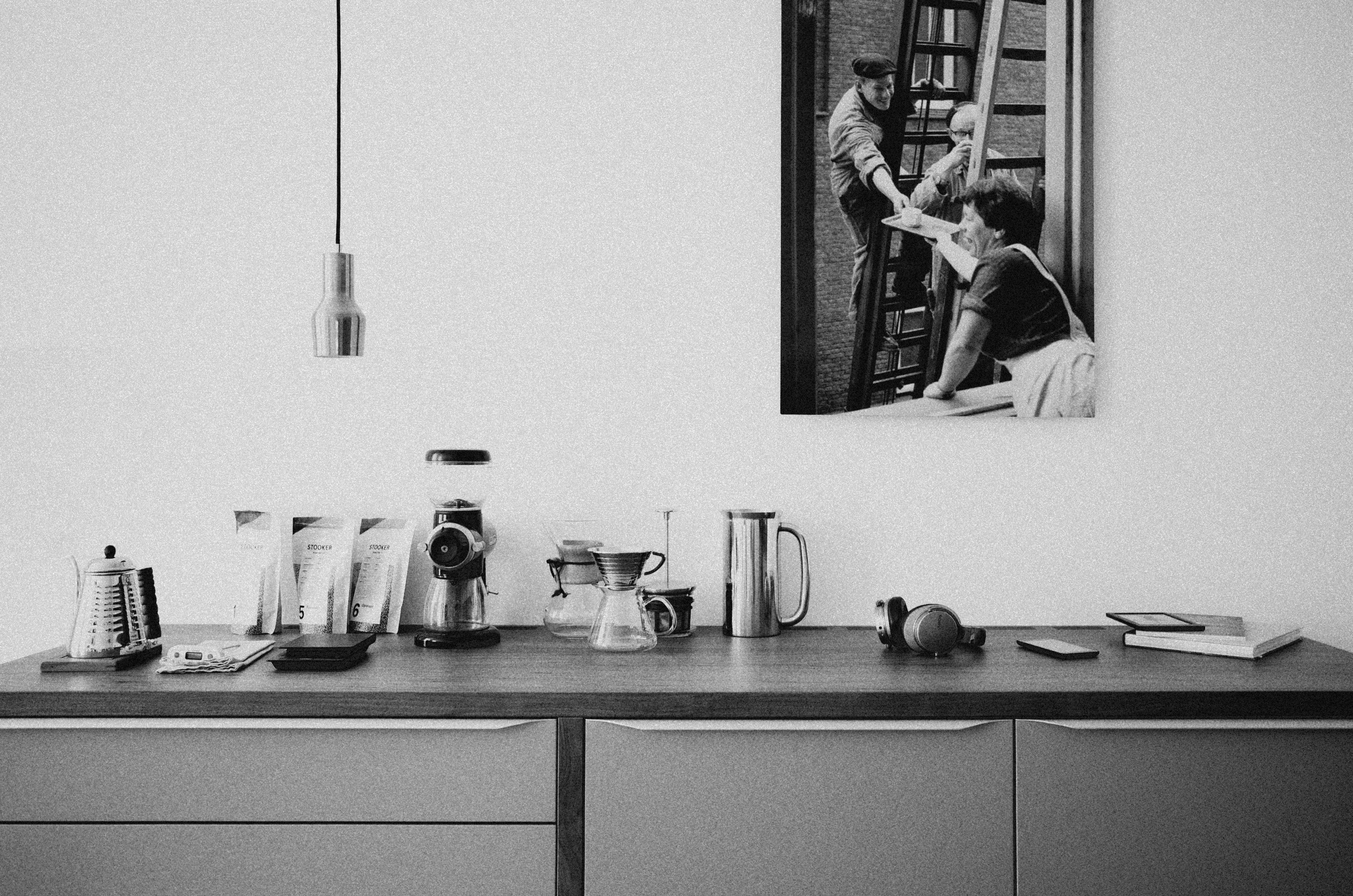 greyscale, sideboard, design, lamp, kitchen utensils, pendant, equipment, interior, men, domestic, kitchen tools, poster, mirror, photo, 4K, black And White, HD Wallpaper