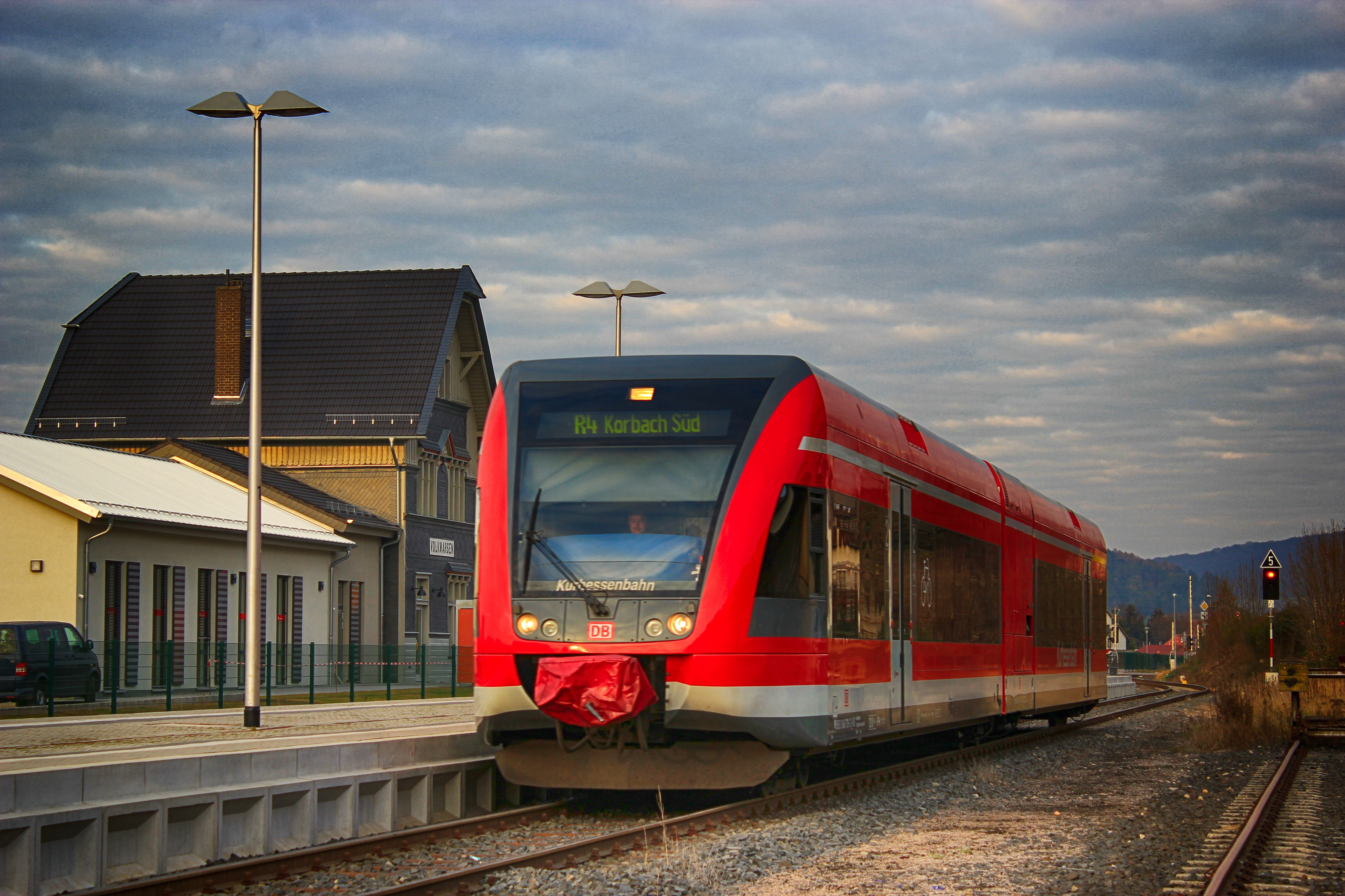 train - vehicle, old railway station, 5K, rail traffic, transport, travel, mode of transportation, city, red, building exterior, platform, track, railroad car, HD Wallpaper
