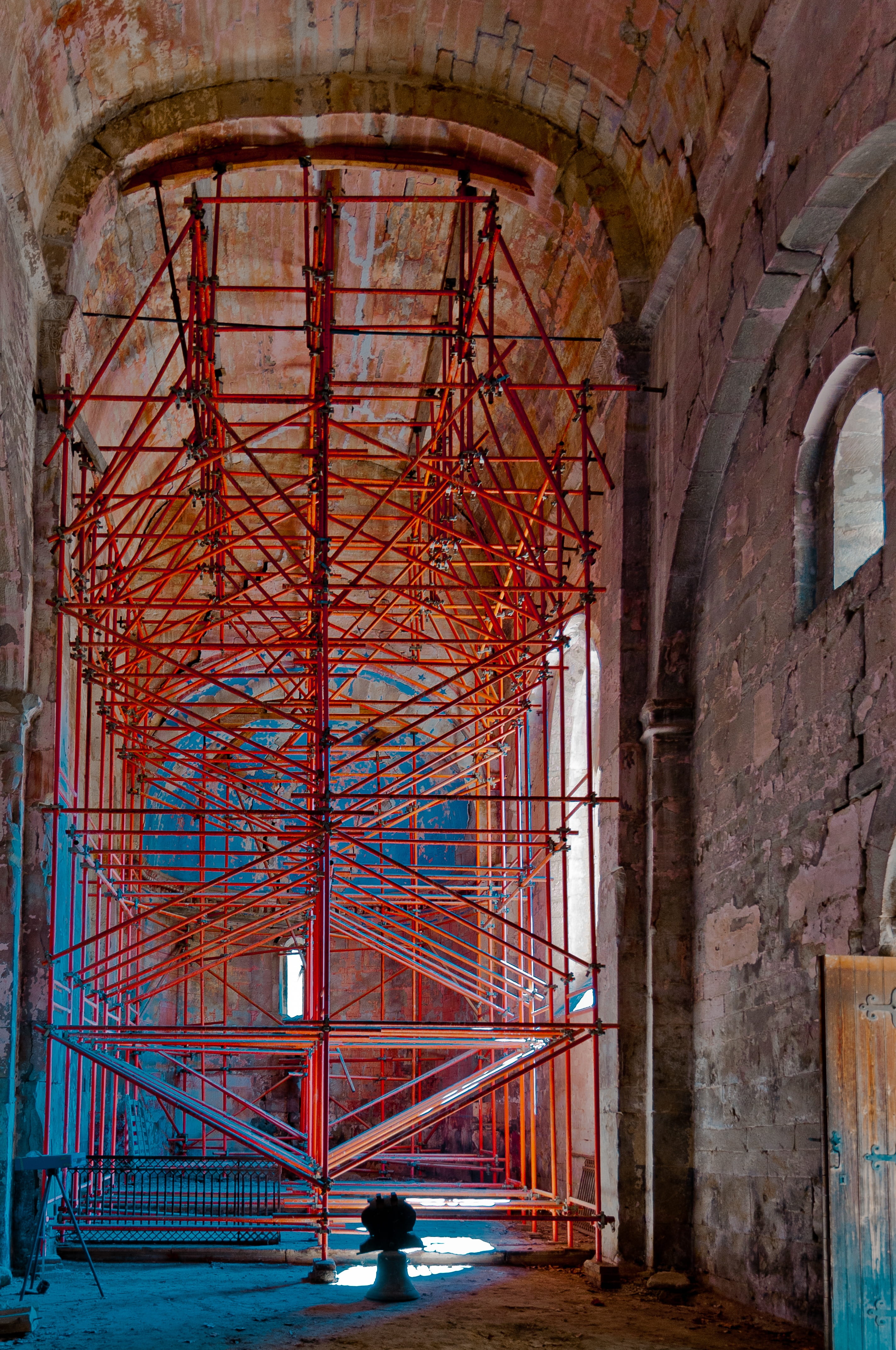 building, built structure, outdoors, one person, only men, chapel of broussan, Renovation, city, heritage, metal, full length, bell, travel, Chapel, Scaffolding, Phone HD Wallpaper