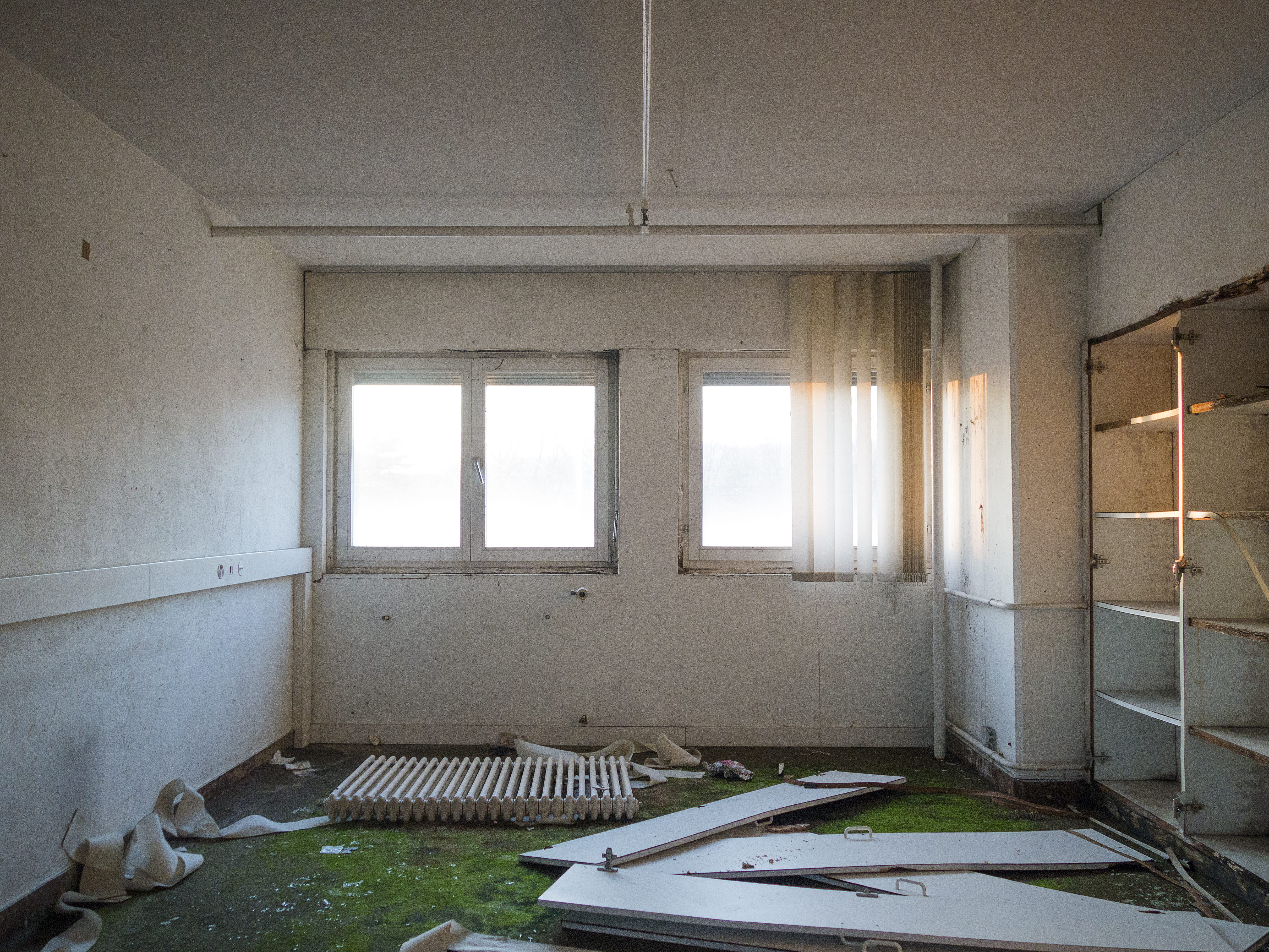 window, ladder, absence, empty, obsolete, run-down, home improvement, no people, abandoned, 4K, bad condition, sunset, floor, built structure, home interior, HD Wallpaper