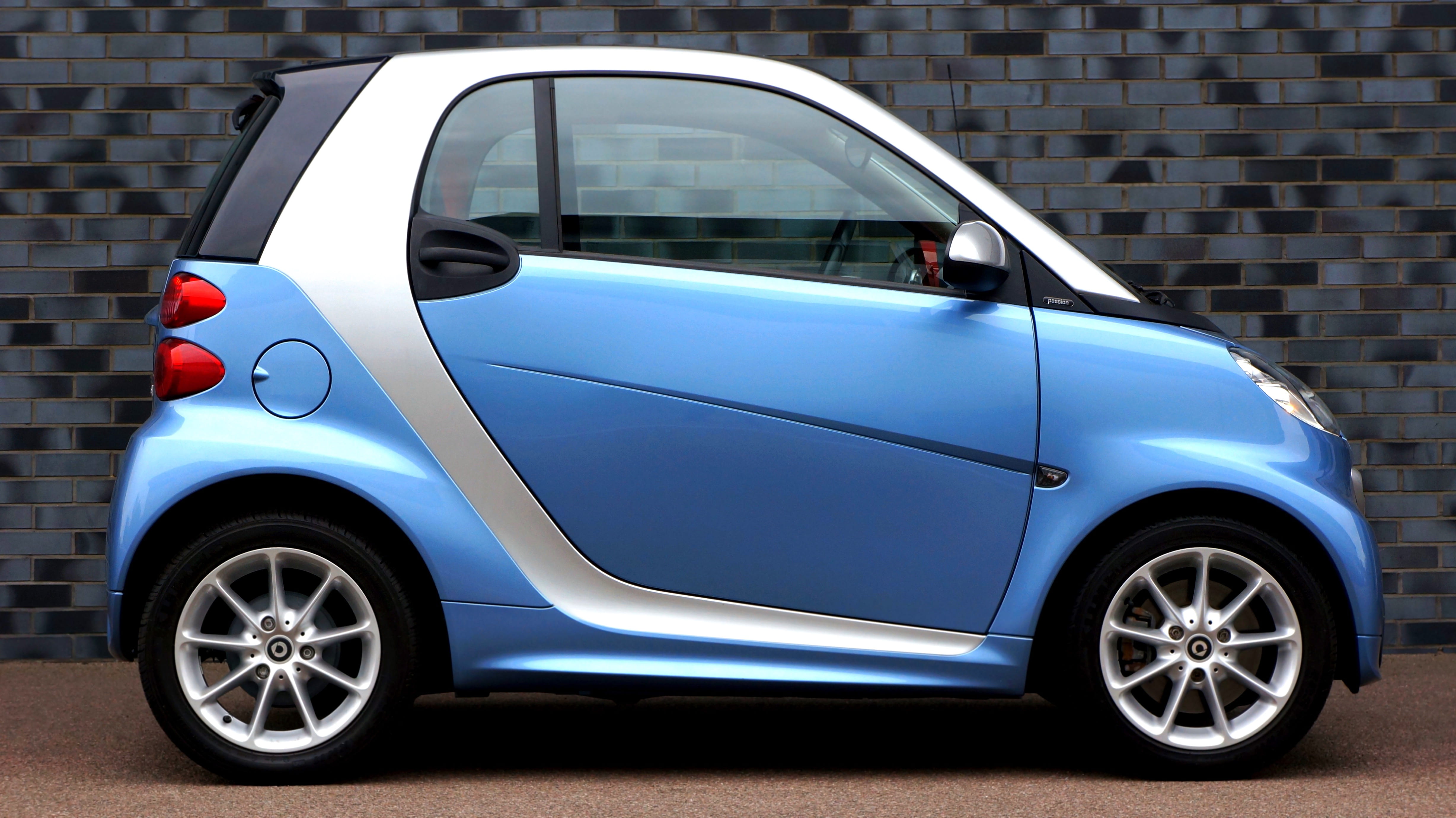 modern, economical, 4K, reflection, automotive, mode of transportation, wheel, fortwo, show, motor, automobile, speed, exhibition, technology, fast, coupe, HD Wallpaper