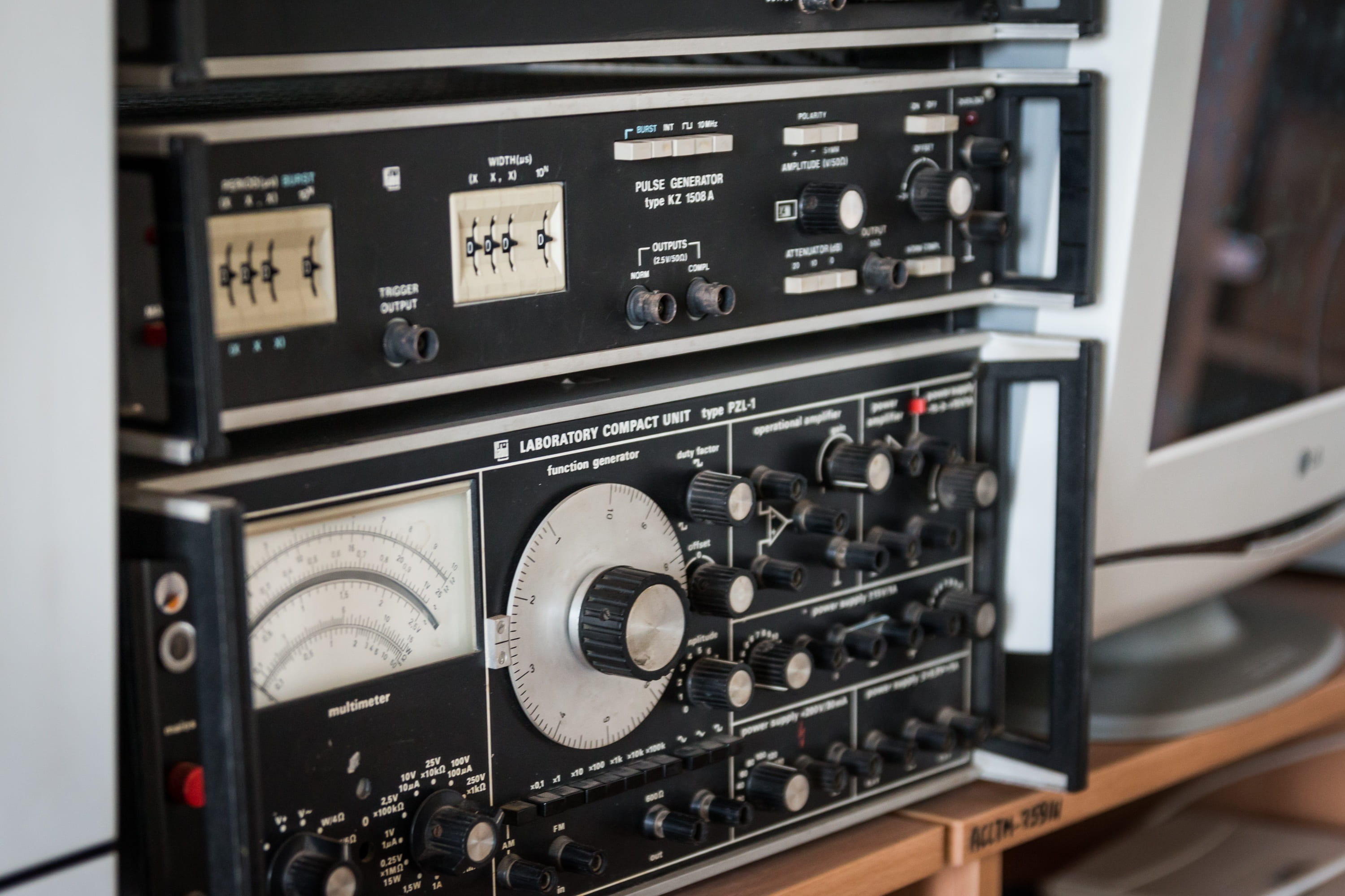 automatics, close-up, electrical equipment, electronics, industry, focus on foreground, equipment, music, meter - instrument of measurement, no people, HD Wallpaper