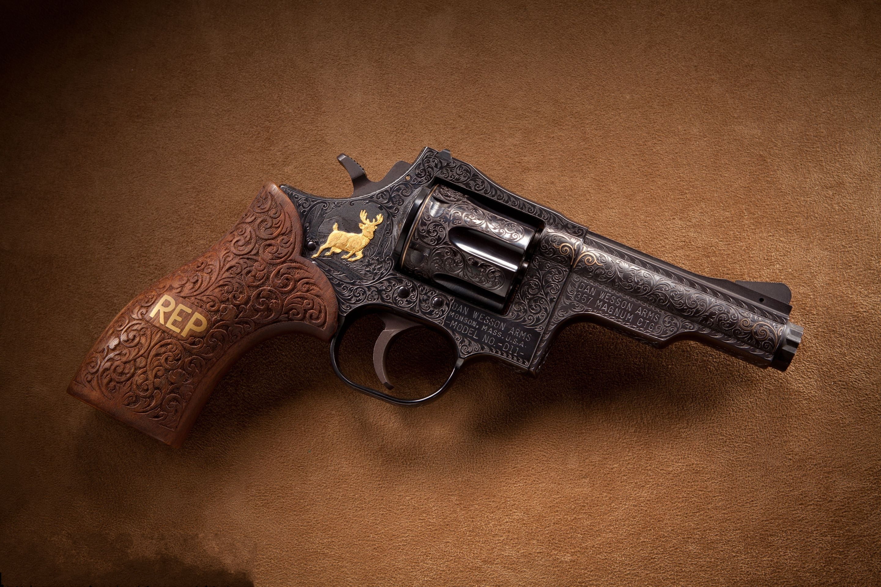 warning sign, Dan, aggression, no people, safety, security, crime, antique, social issues, studio shot, conflict, gun, D11, ammunition, handgun, pistol, HD Wallpaper