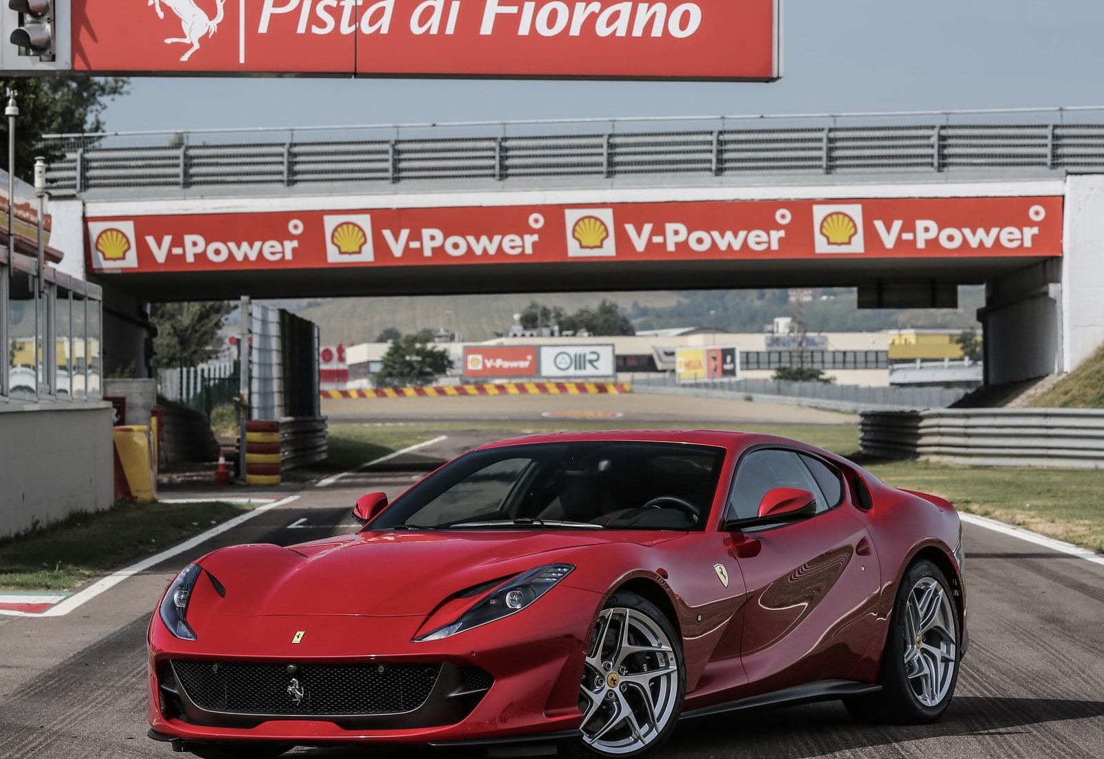 non-western script, communication, street, city, red, mode of transportation, luxury, ferrari, sign, car, architecture, 812, western script, day, transportation, HD Wallpaper