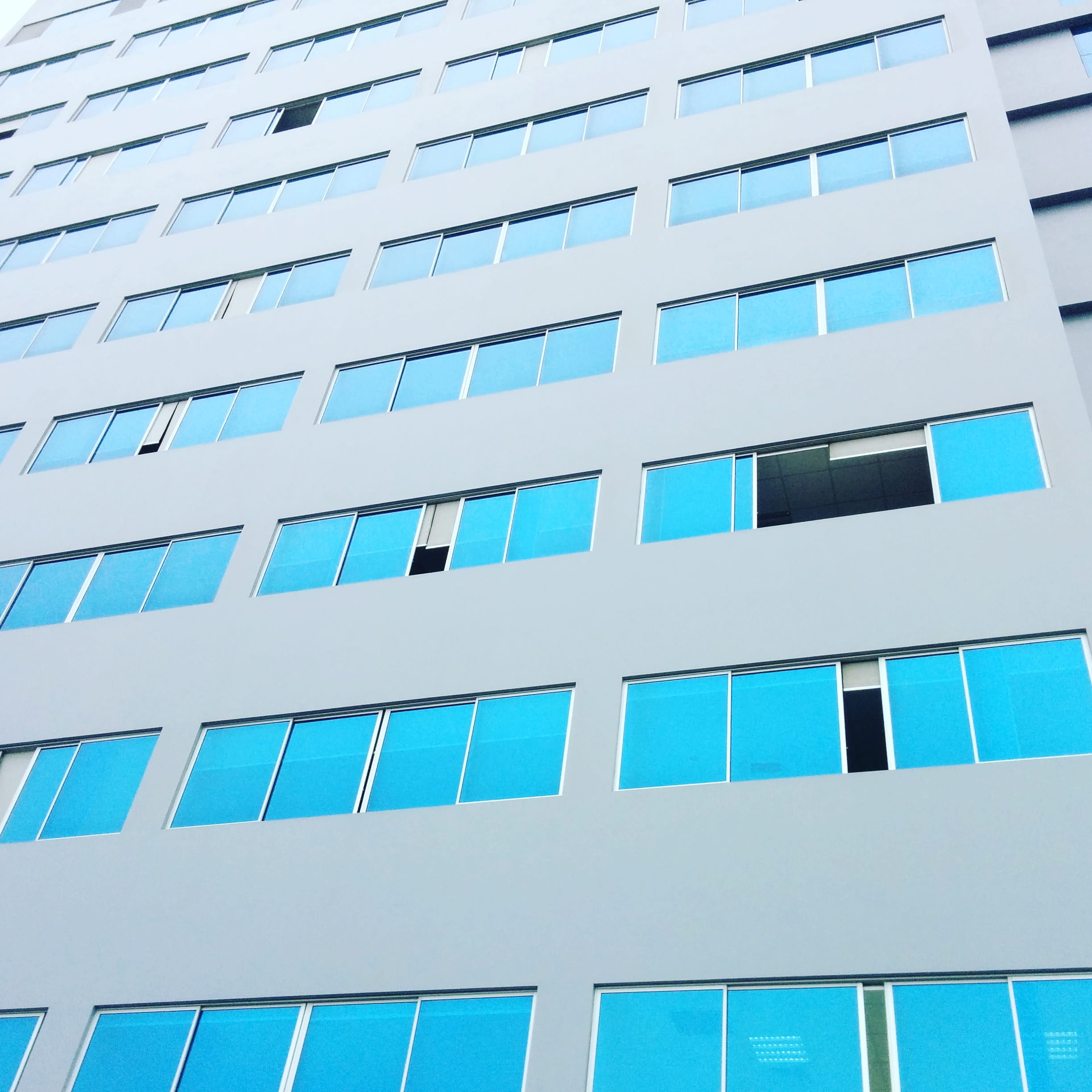 universidad tecnológica del perú, building, pattern, window, glass - material, windows, lima, building exterior, sky, full frame, peru, repetition, backgrounds, Phone HD Wallpaper