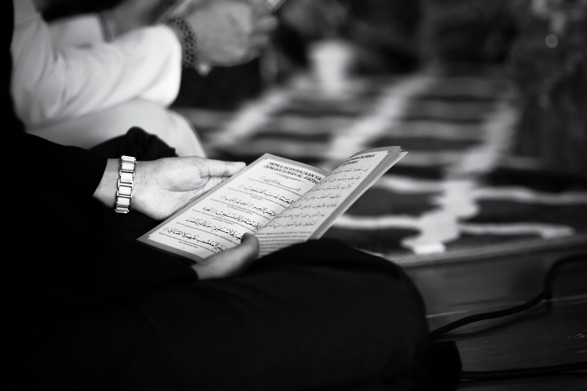 people, writings, blur, man, document, publication, activity, one person, indoors, real people, book, person, finger, holding, hands, education, sitting, HD Wallpaper