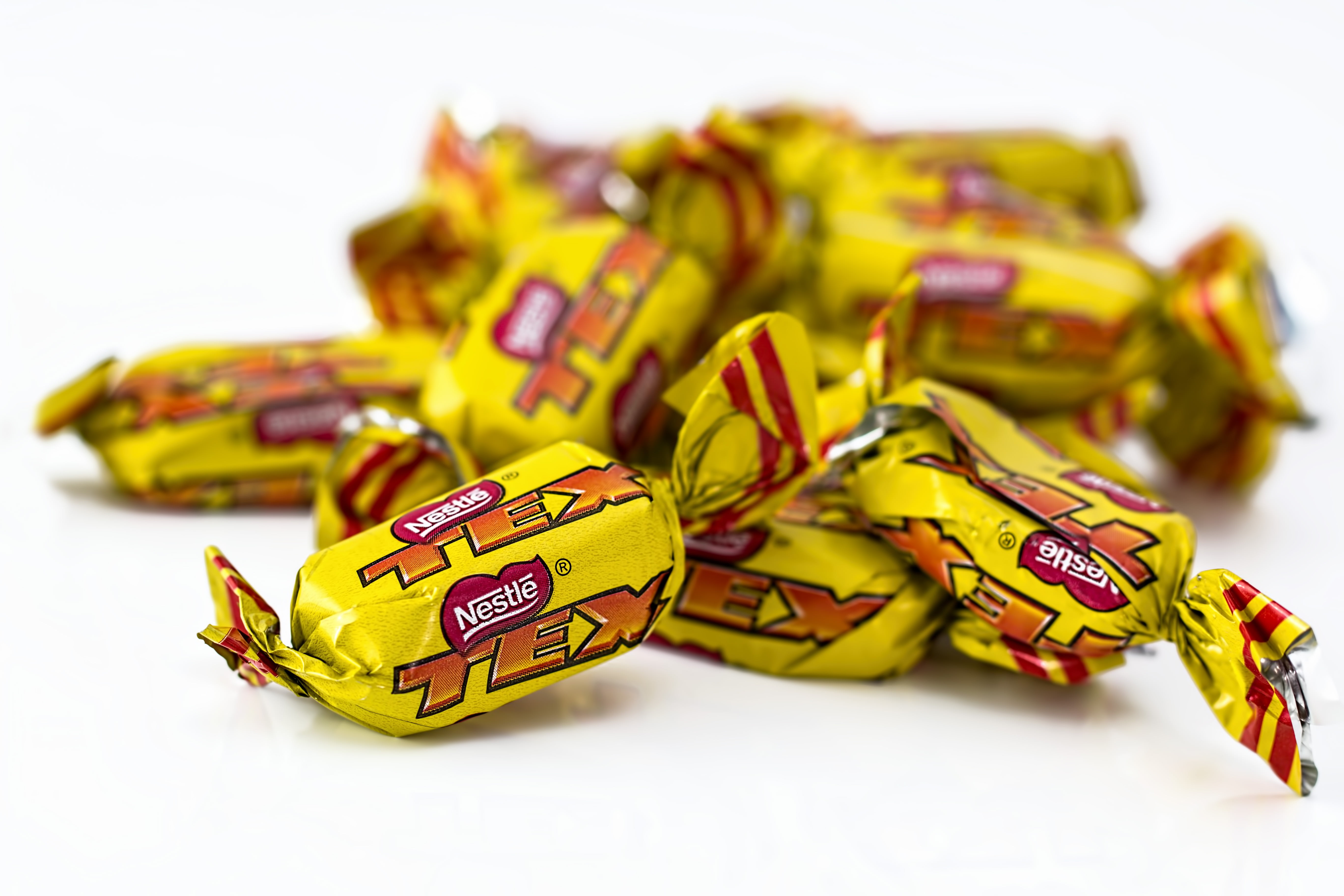 cut out, tex bar, studio shot, art and craft, celebration, still life, candy, diet, sugar rush, no people, wellbeing, focus on foreground, chocolate, sweets, HD Wallpaper