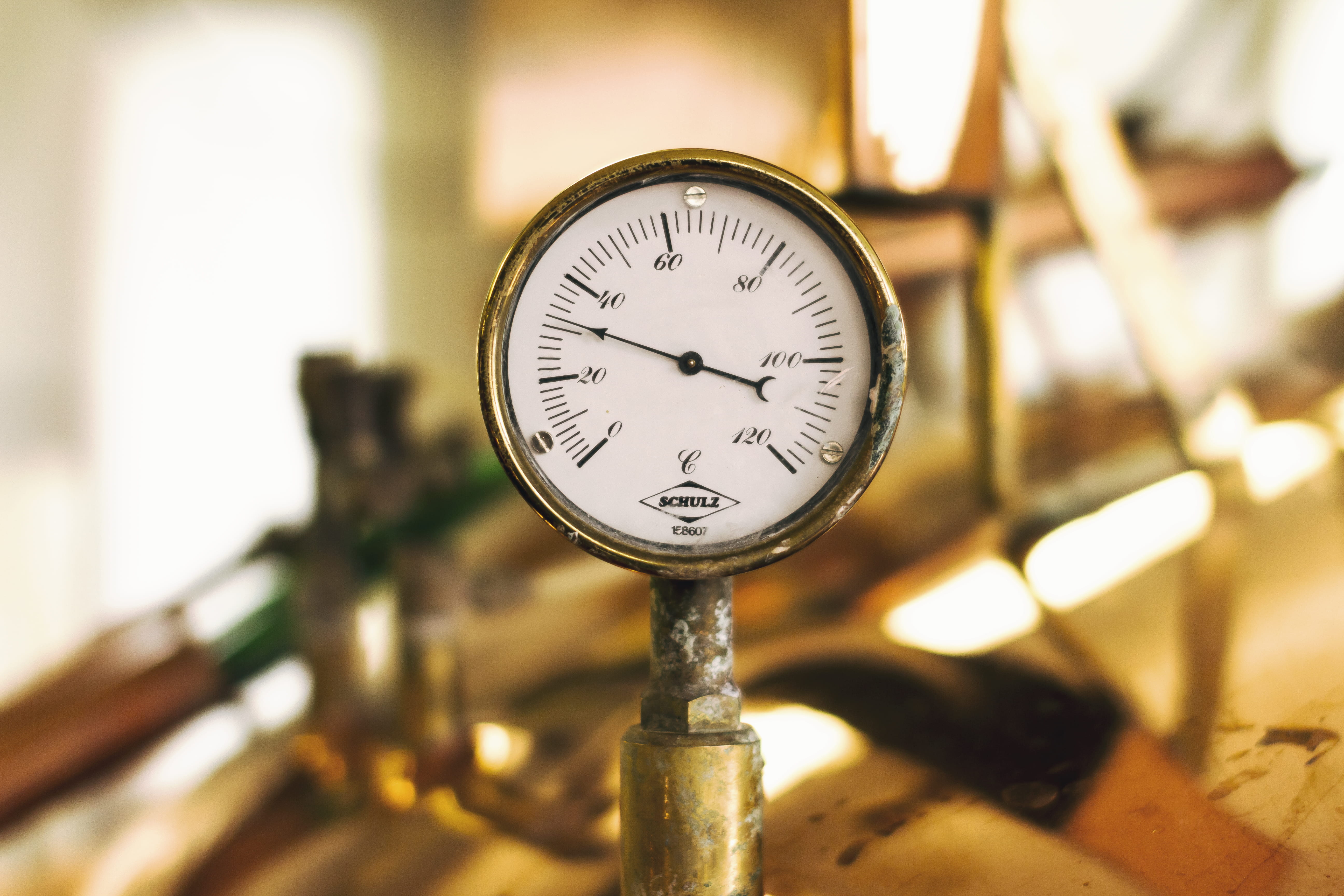 single object, pressure gauge, equipment, temparature, gauge, close-up, visby, minute hand, copper, indoors, 5K, beer, brewery, accuracy, sweden, antique, HD Wallpaper