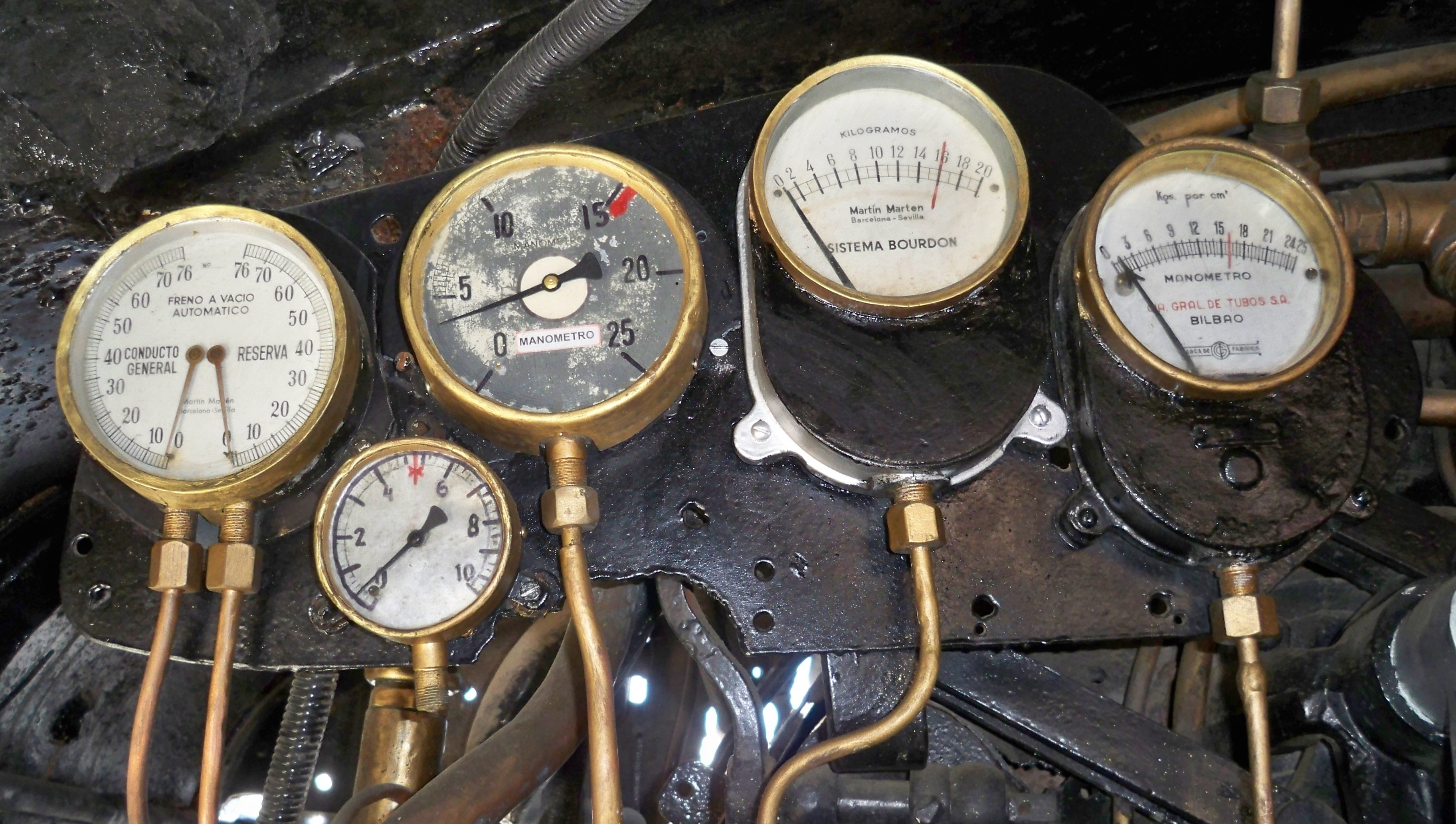 variation, choice, no people, metal, catalunya, time, 2K, number, indoors, spain, train, antique, technology, gauge, day, still life, communication, accuracy, HD Wallpaper