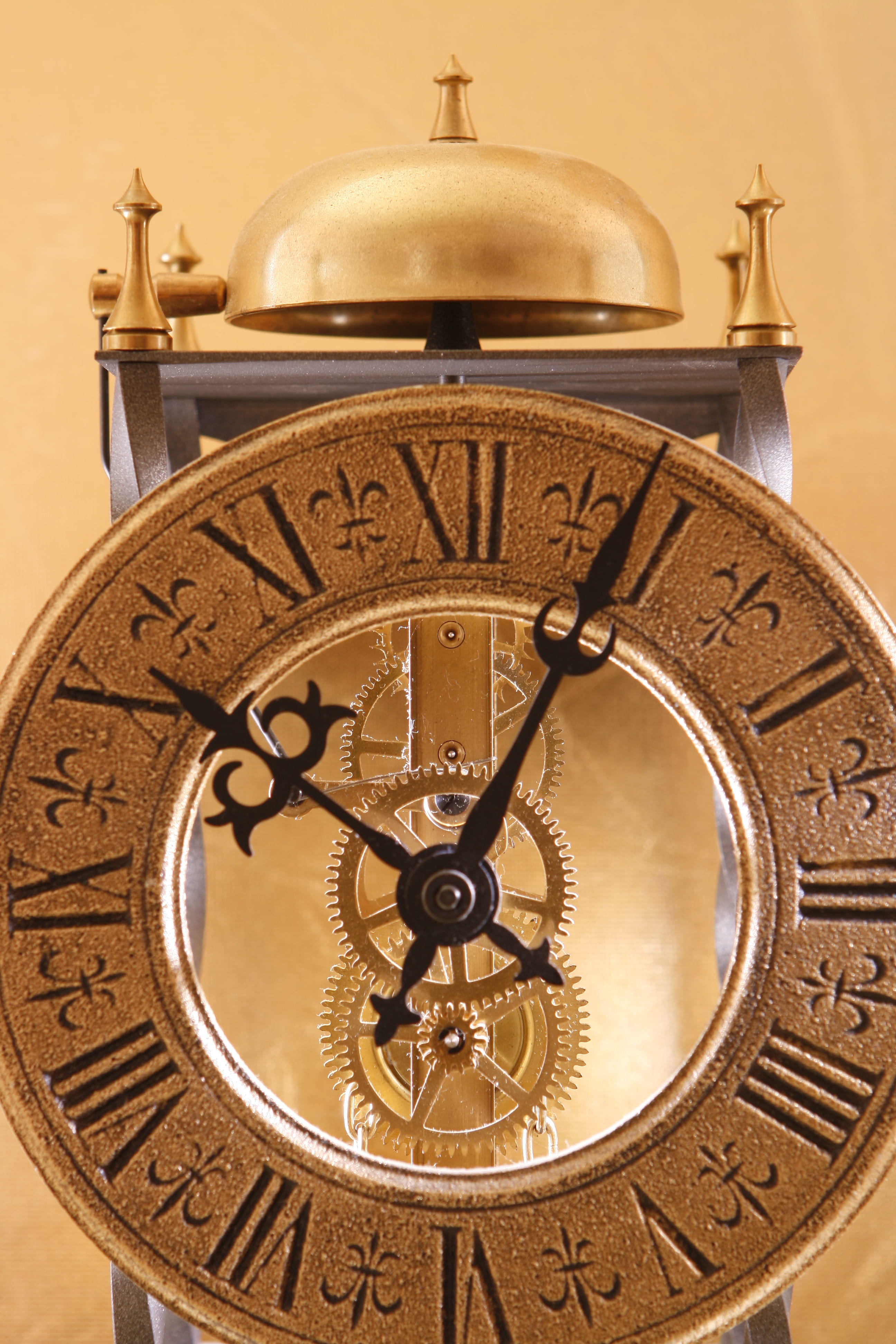 deadline, gold, close-up, pointers, retro styled, indoors, time, watch, no people, clock hand, antique, alarm clock, appointment, elegant, numerals, roman, Phone HD Wallpaper
