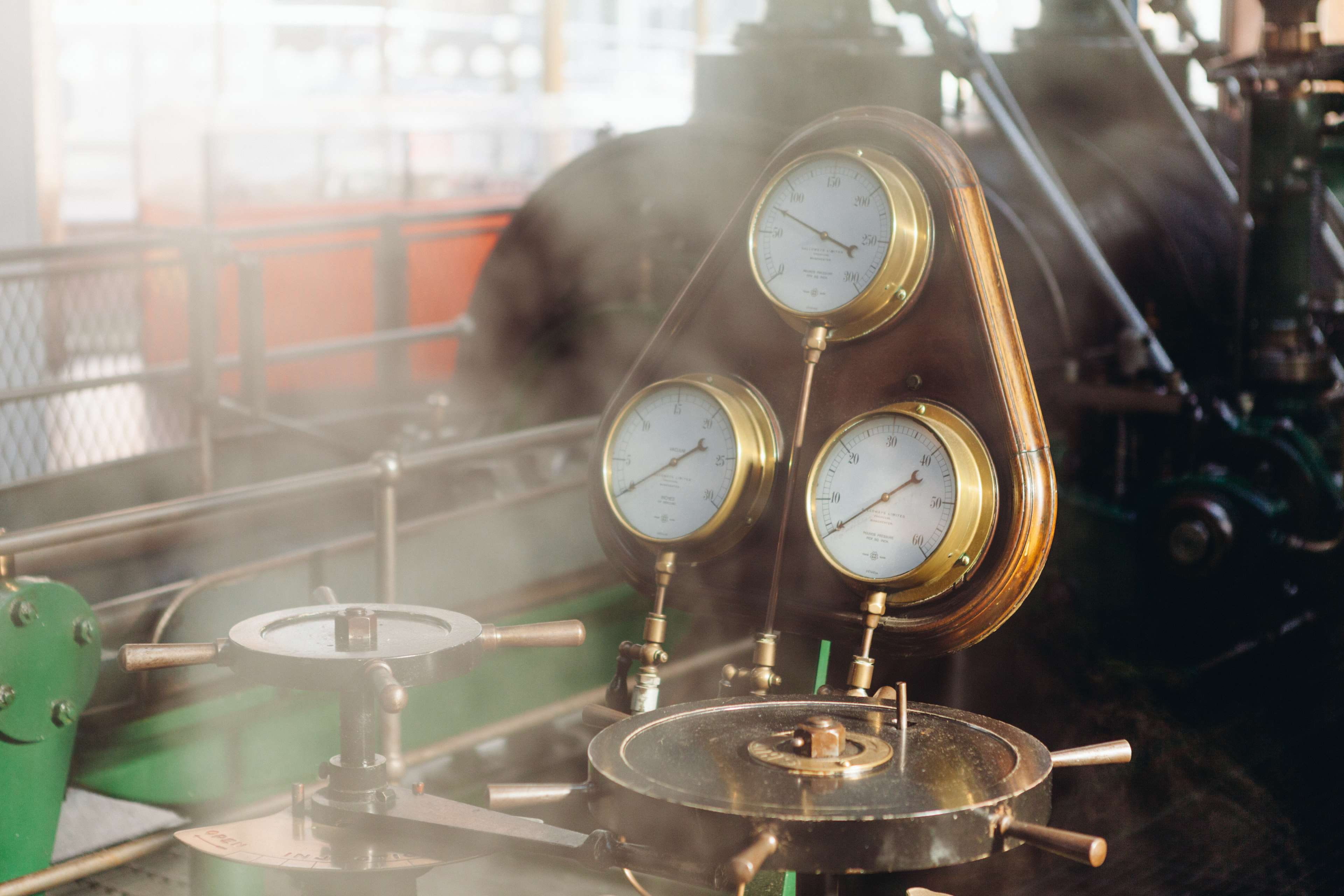 factory, focus on foreground, no people, equipment, vintage, engine, food and drink, clock, day, indoors, fabric, metal, brewery, machinery, machine, industry, HD Wallpaper