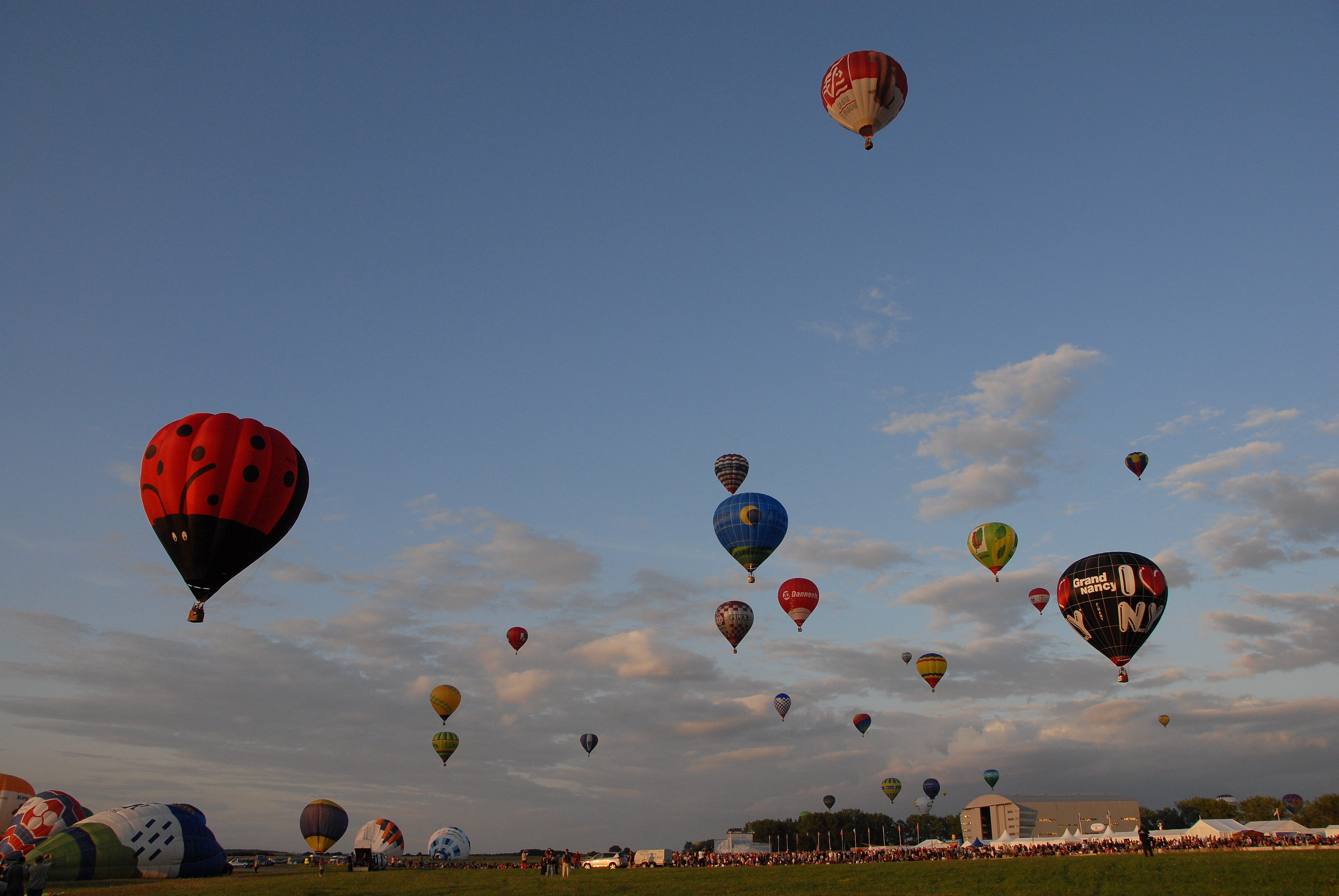 show, motion, aerial view, transportation, nature, flight, hot air balloon, meeting, set, extreme sports, Sky, take off, metz, Hot-Air Ballooning, sport, HD Wallpaper