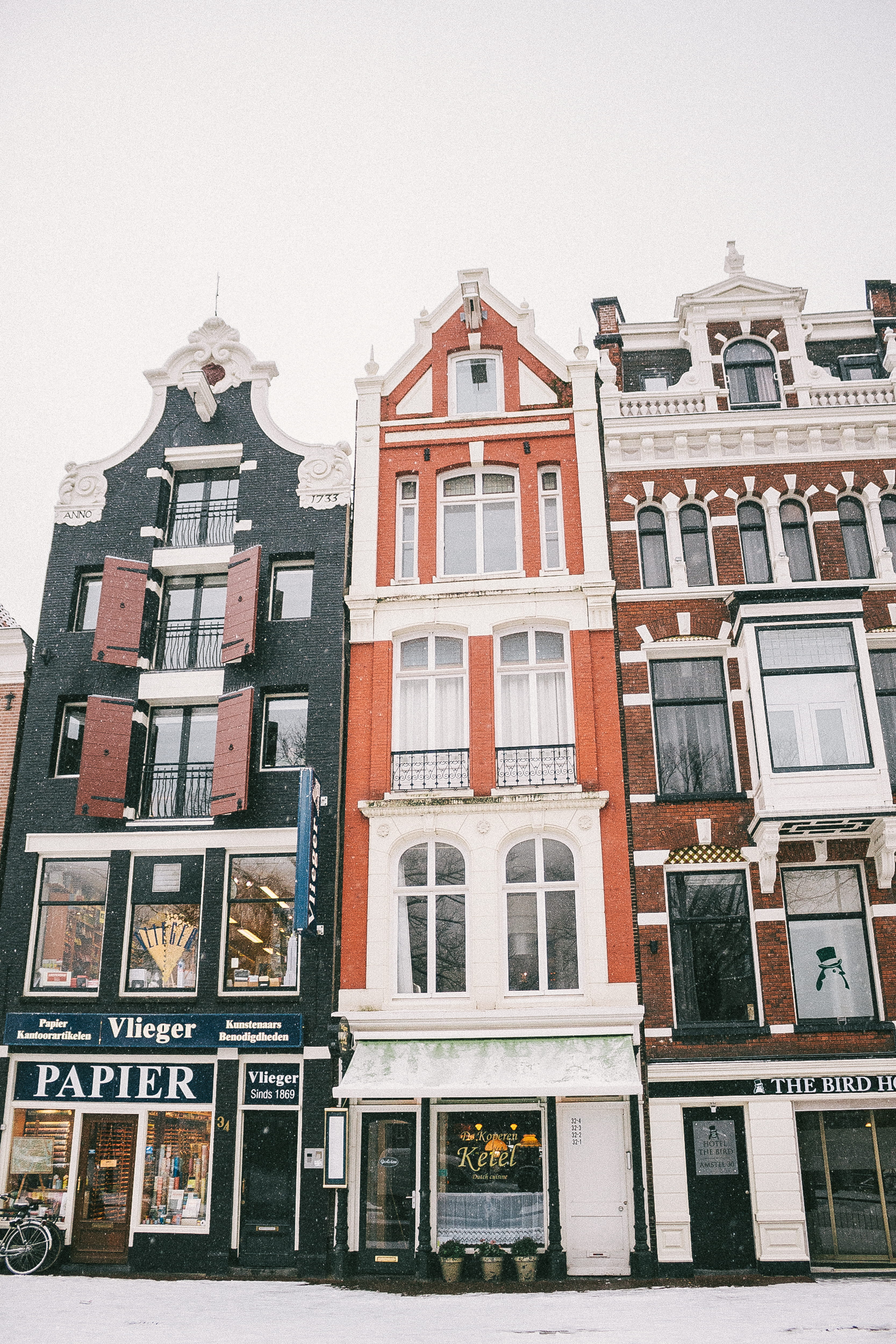 4K, urban, built structure, town, the netherlands, bikes, building, clear sky, high rise, curtain, facade, sky, snowy amsterdam, window shade, row house, Phone HD Wallpaper