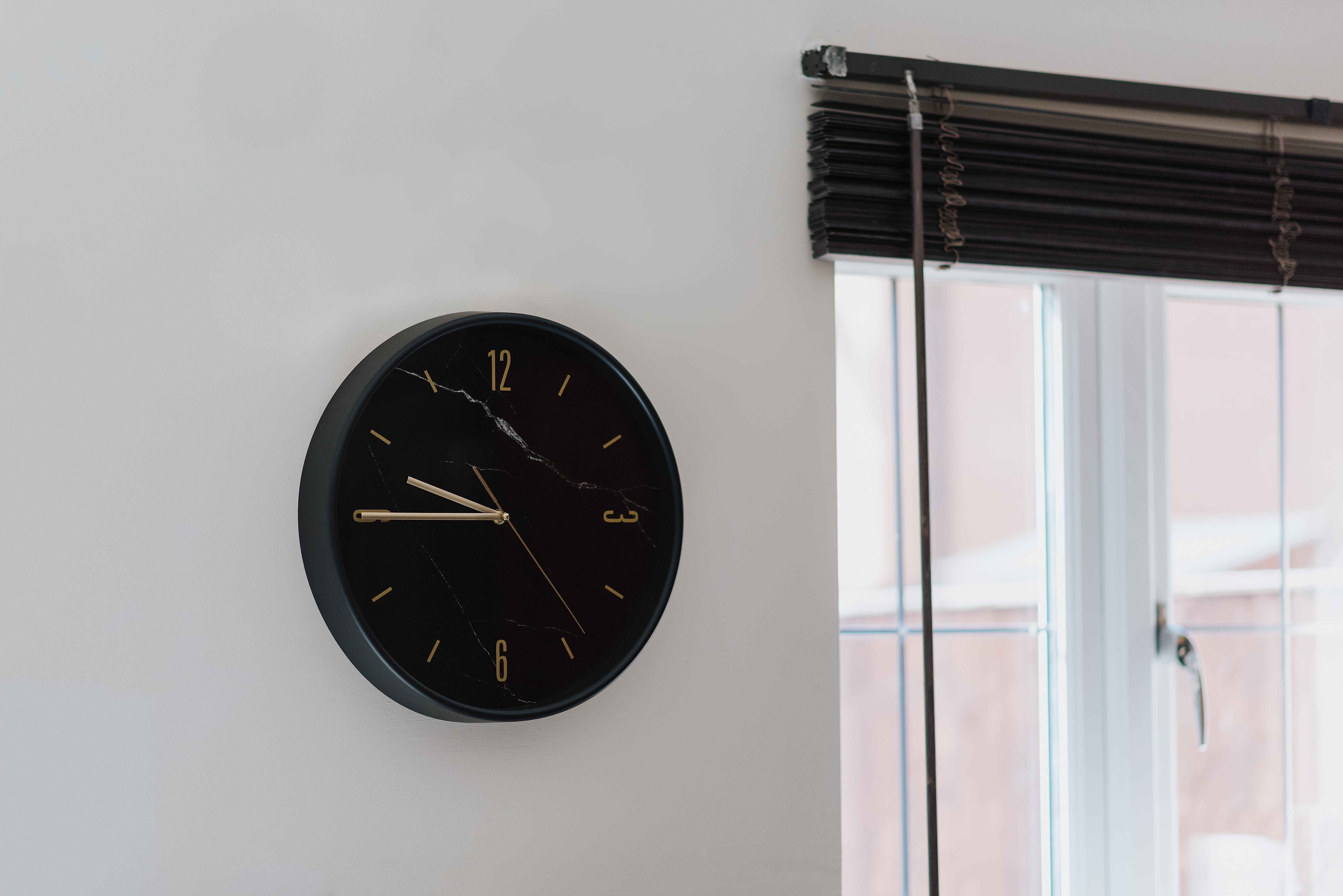 circle, window blinds, no people, instrument of time, white wall, window, round, wall clock, steel, classic, clock, minute hand, modern, black color, room, HD Wallpaper