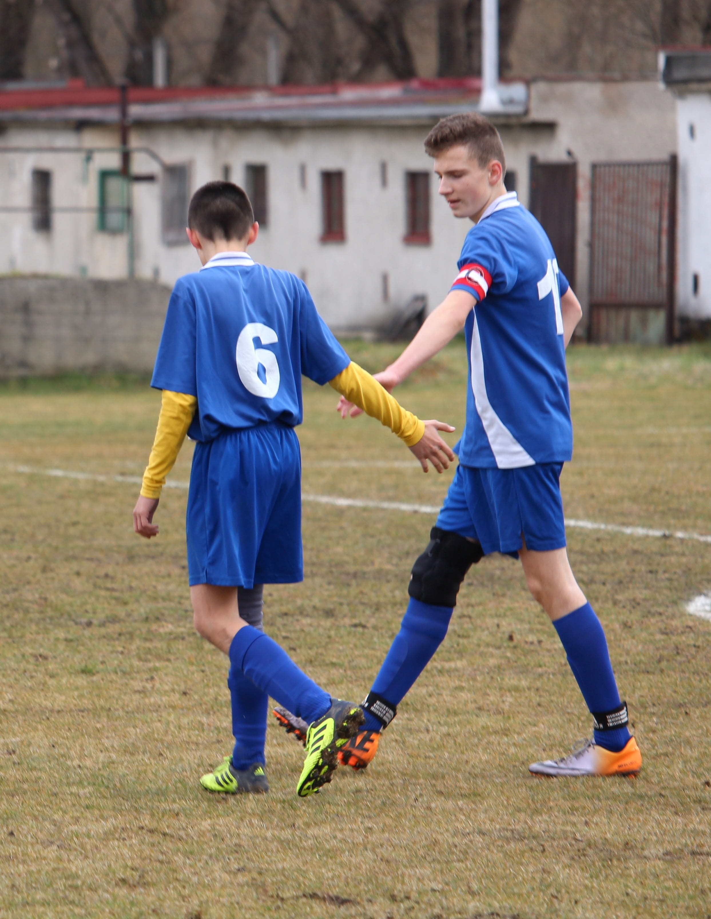 sport, match, grass, boys, editorial use only, togetherness, men, soccer, sports equipment, soccer player, childhood, child, teammates, older pupils, slovakia, Phone HD Wallpaper