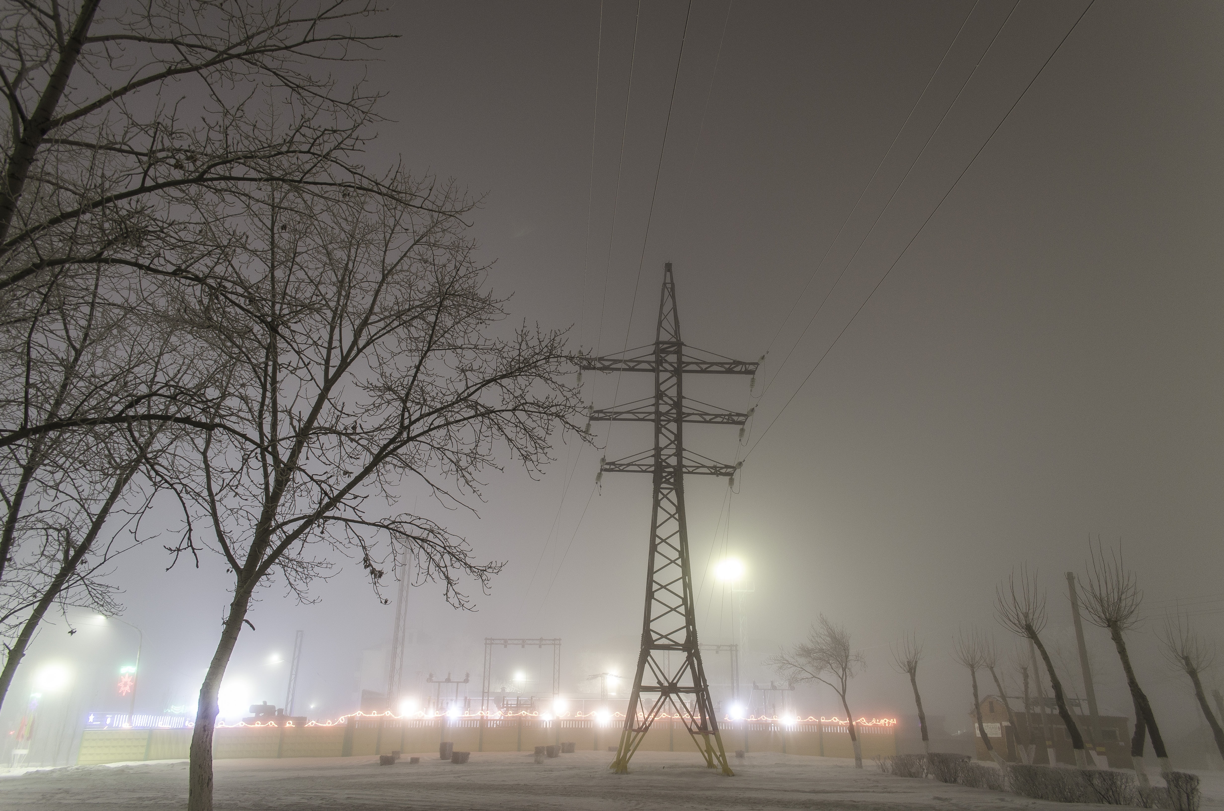 winter, cold temperature, electricity, extreme weather, mist, electricity pylon, fog, no people, plant, fuel and power generation, sky, bare tree, city, HD Wallpaper
