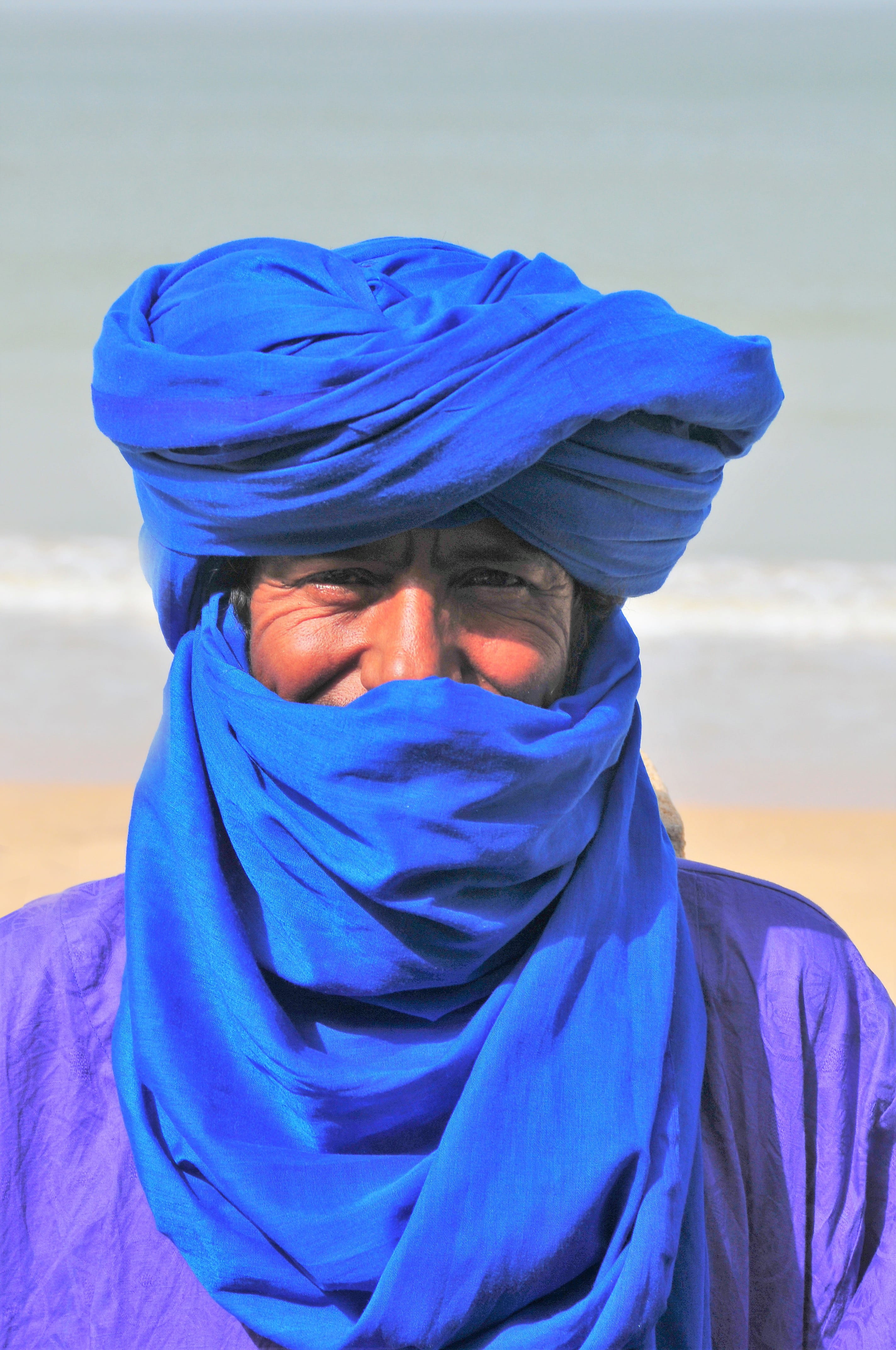 headshot, 4K, wild, blue, women, touareg, day, adult, senegal, majestic, clothing, leisure activity, lifestyles, land, sky, close-up, focus on foreground, Phone HD Wallpaper