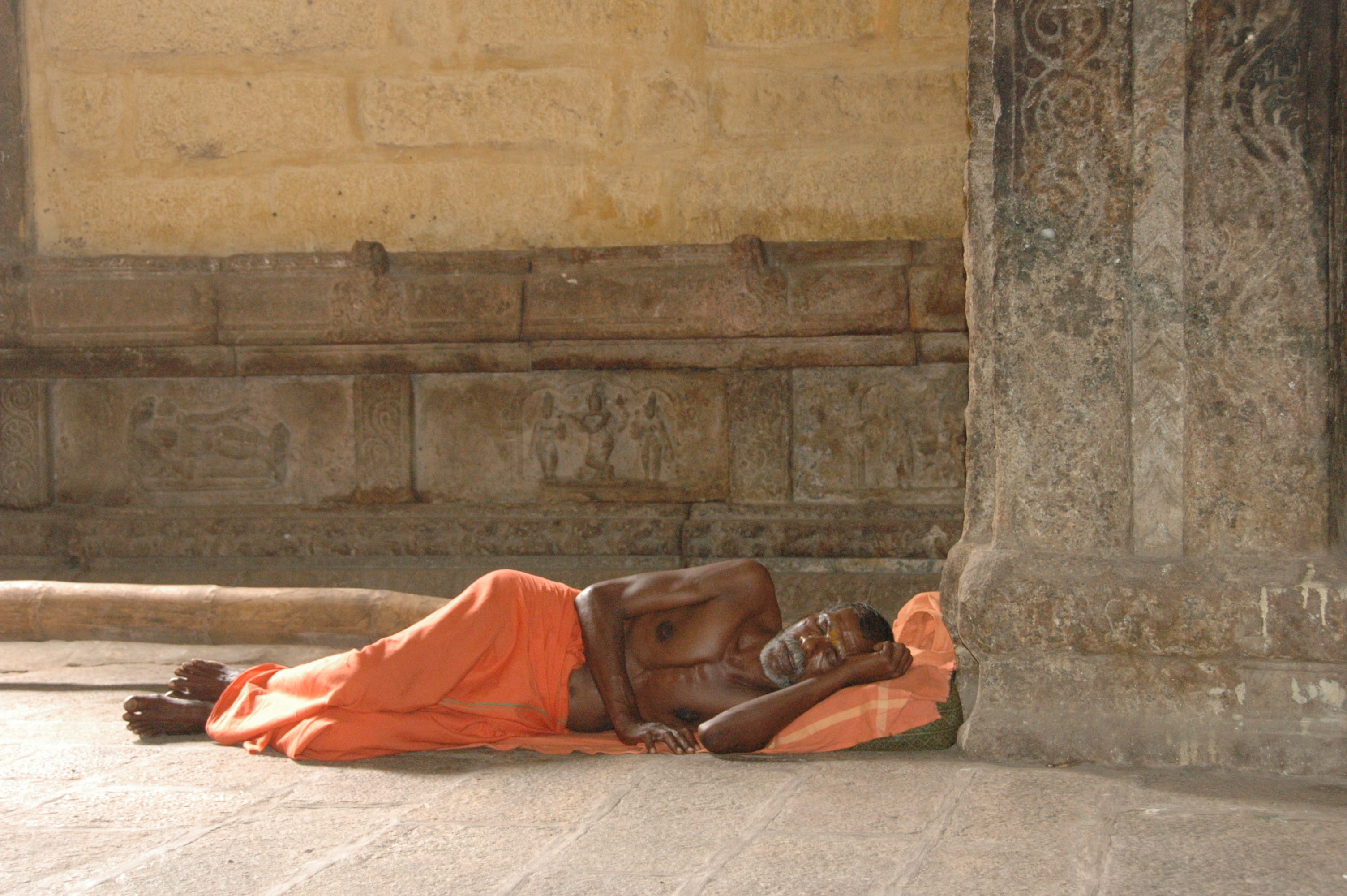 2K, architecture, lying on back, relaxation, toe, clothing, human, hopelessness, eyes closed, floor, shoe, lying on side, gown, apparel, tired, flagstone, HD Wallpaper