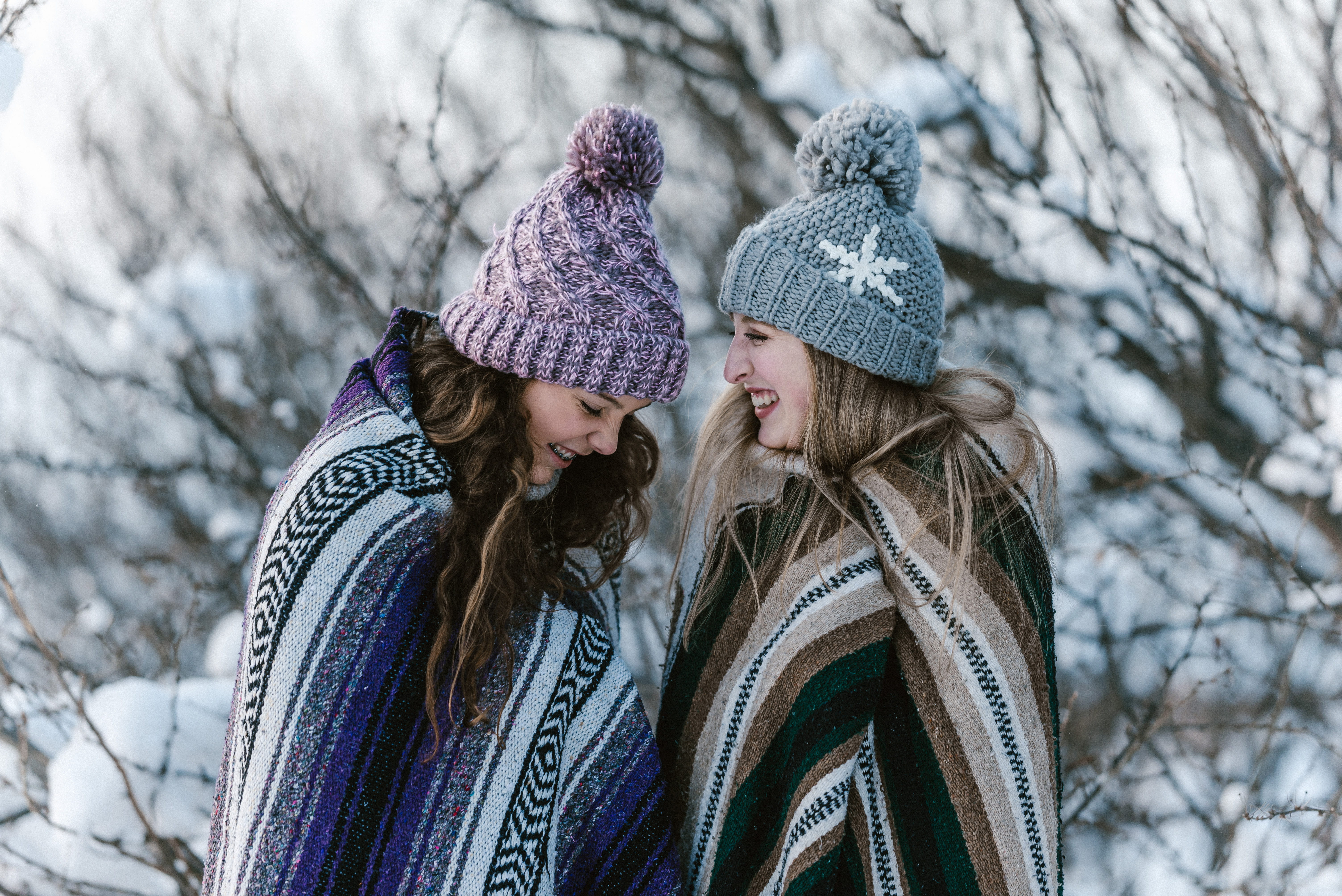 young adult, portrait, women, woman, girl, warm clothing, scarf, near, 5K, glove, smiling, blankets, bobble hat, happiness, knit hat, snow, multicolored, HD Wallpaper