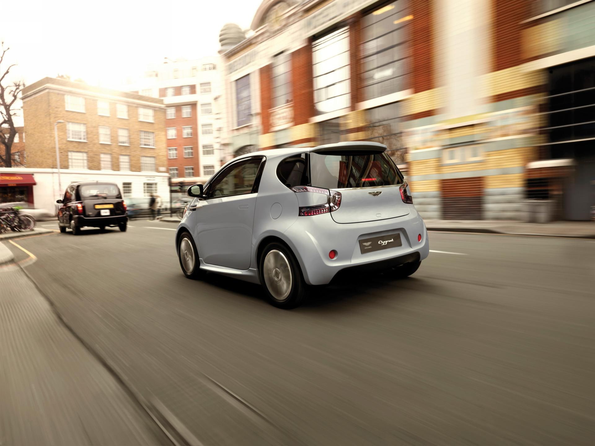 city, building exterior, transportation, travel, moving, motion, speed, mode of transportation, car, cygnet, architecture, martin, motor vehicle, blurred motion, HD Wallpaper
