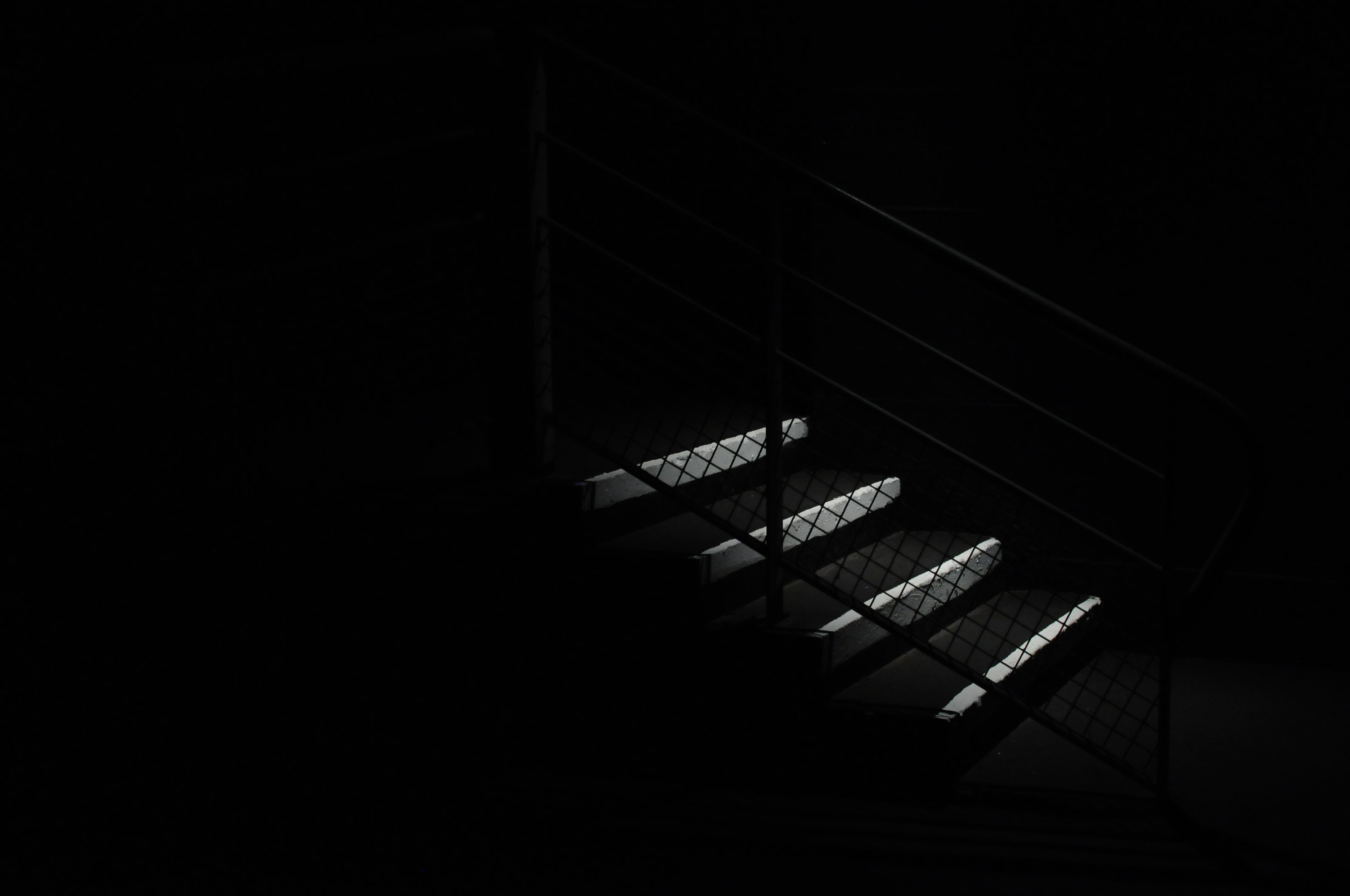 spiral, backgrounds, stairs, black-and-white, built structure, silhouette, wall - building feature, in a row, darkness, day, architecture, abstract, copy space, HD Wallpaper