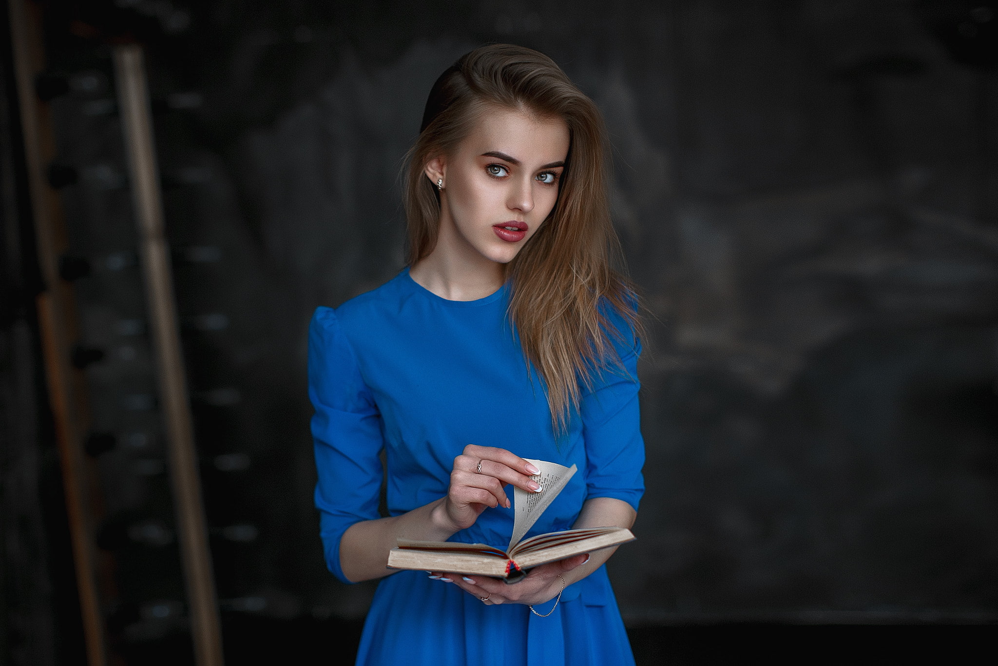 1080P, holding, real people, hair, blond hair, books, beauty, adult, looking at camera, blue dress, hairstyle, one person, indoors, portrait, beautiful woman, HD Wallpaper