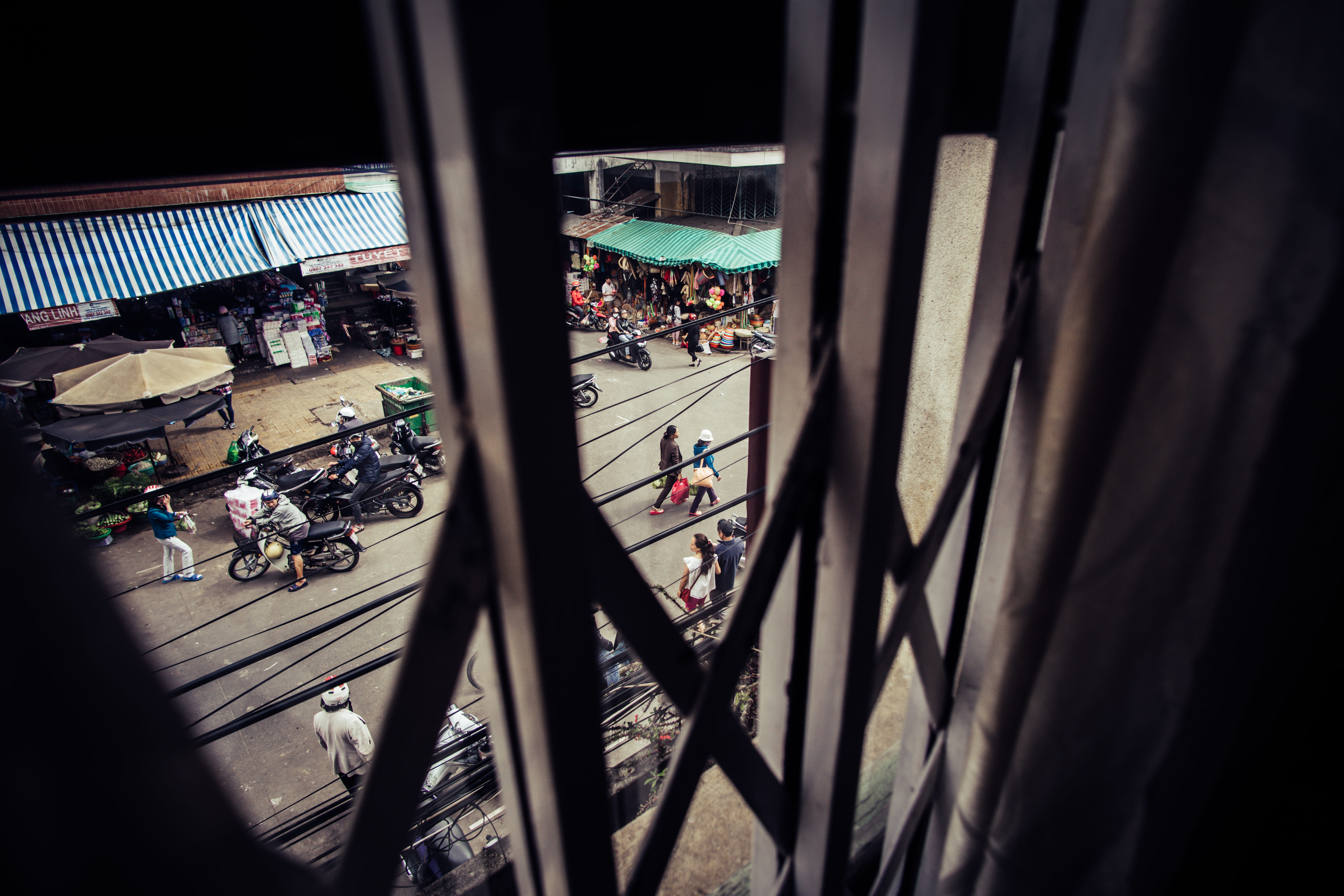 gate, window, streets, travel, architecture, frame, day, indoors, building, selective focus, transparent, no people, transportation, asian, sony, built structure, HD Wallpaper