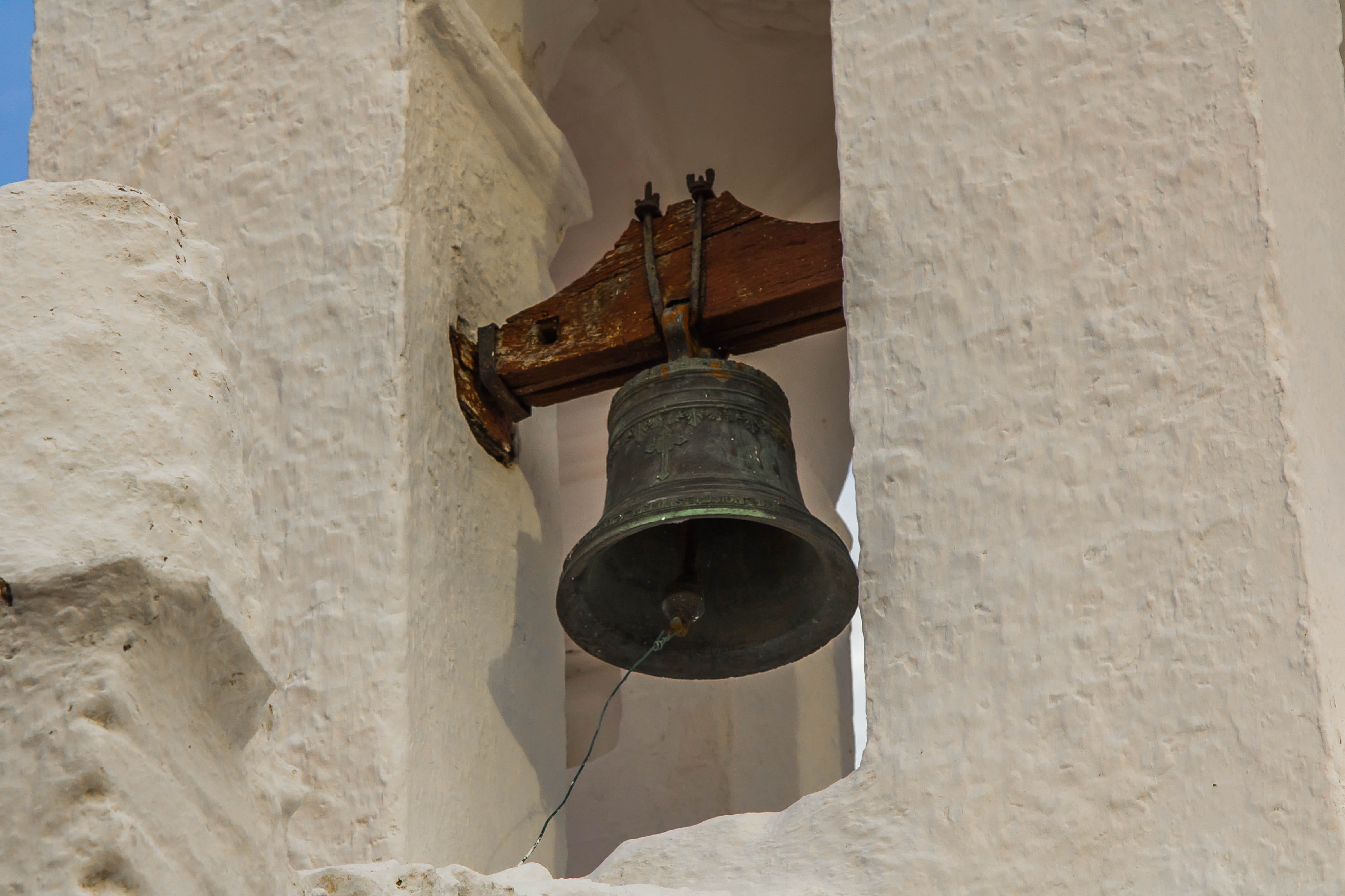 belief, tower, old, wall - building feature, place of worship, bell, Ancient, hanging, cellar, day, spirituality, 4K, outdoors, religion, ceiling, no people, HD Wallpaper