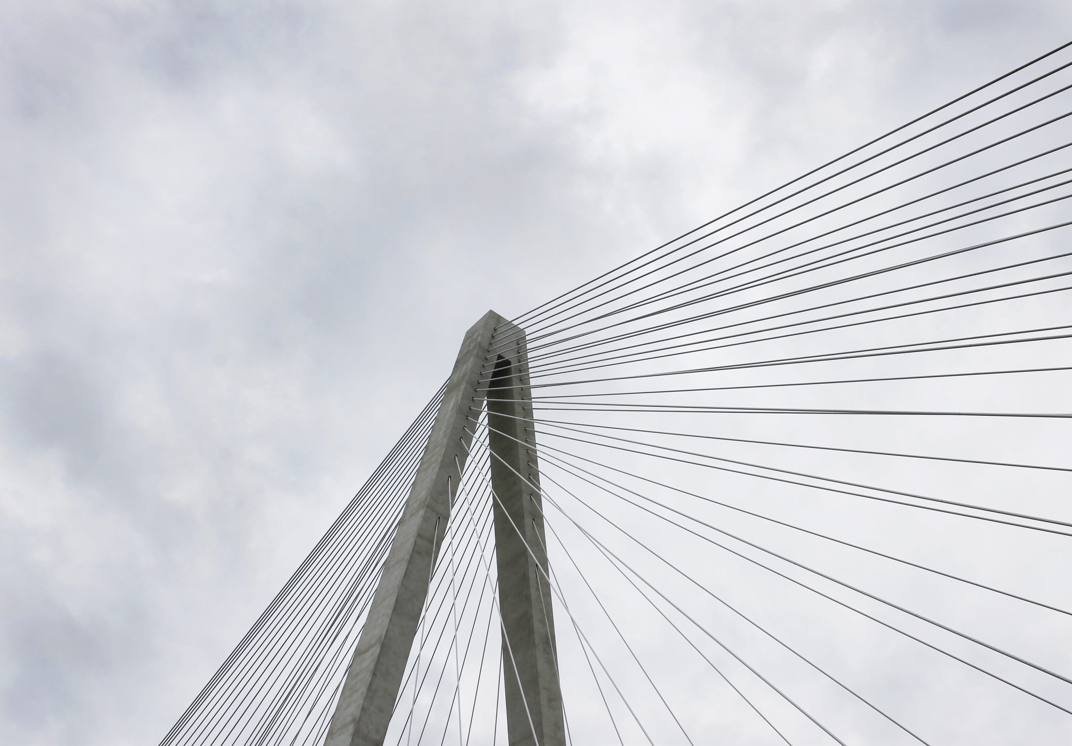 4K, cable, sky, mississippi river, tall - high, bridge, transportation, cable-stayed bridge, day, engineering, built structure, steel, metal, steel cable, HD Wallpaper