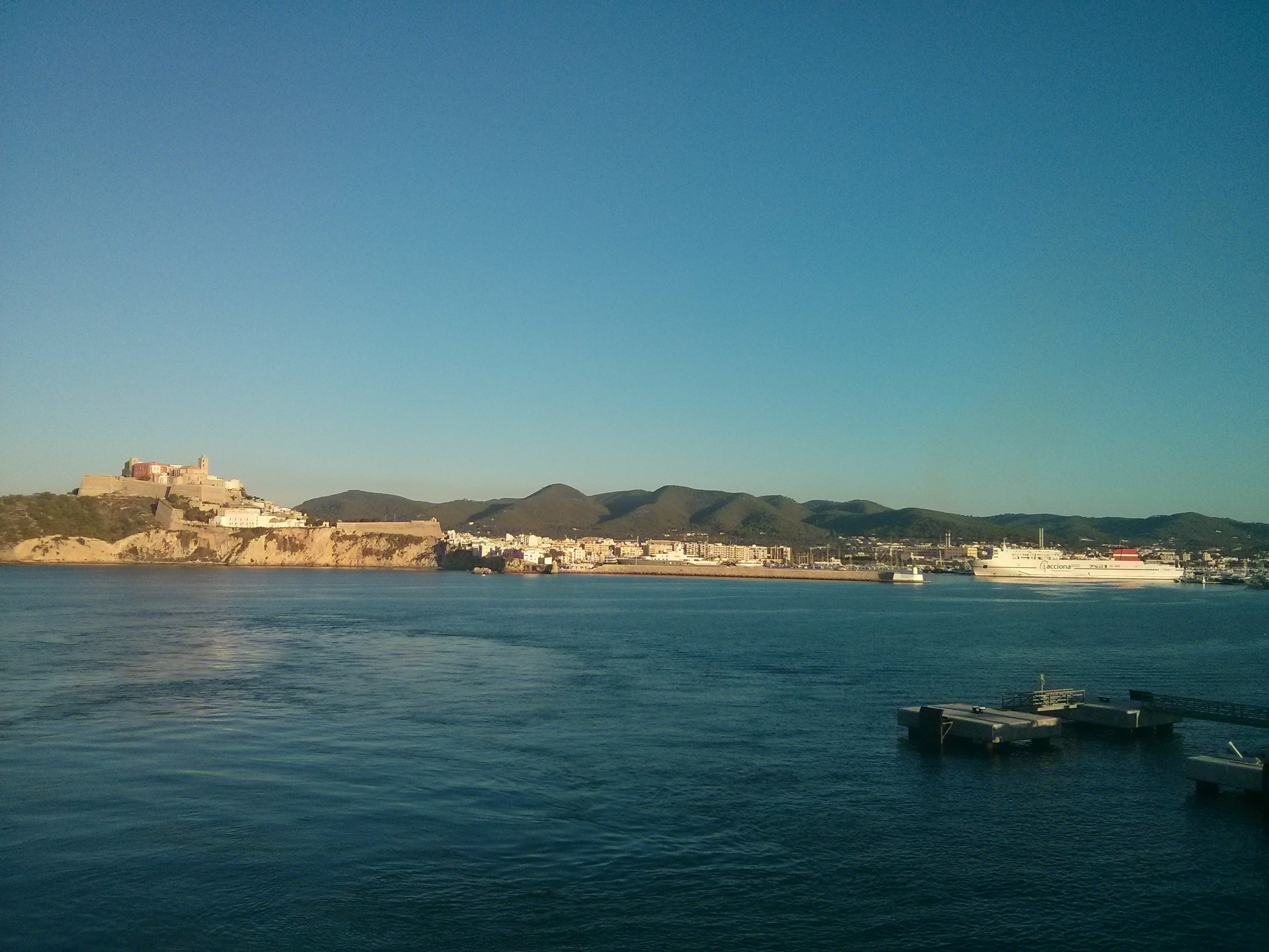 building exterior, 2K, scenics - nature, cruise ship, clear sky, city, beauty in nature, blue, copy space, ibiza, waterfront, sea, sky, built structure, HD Wallpaper