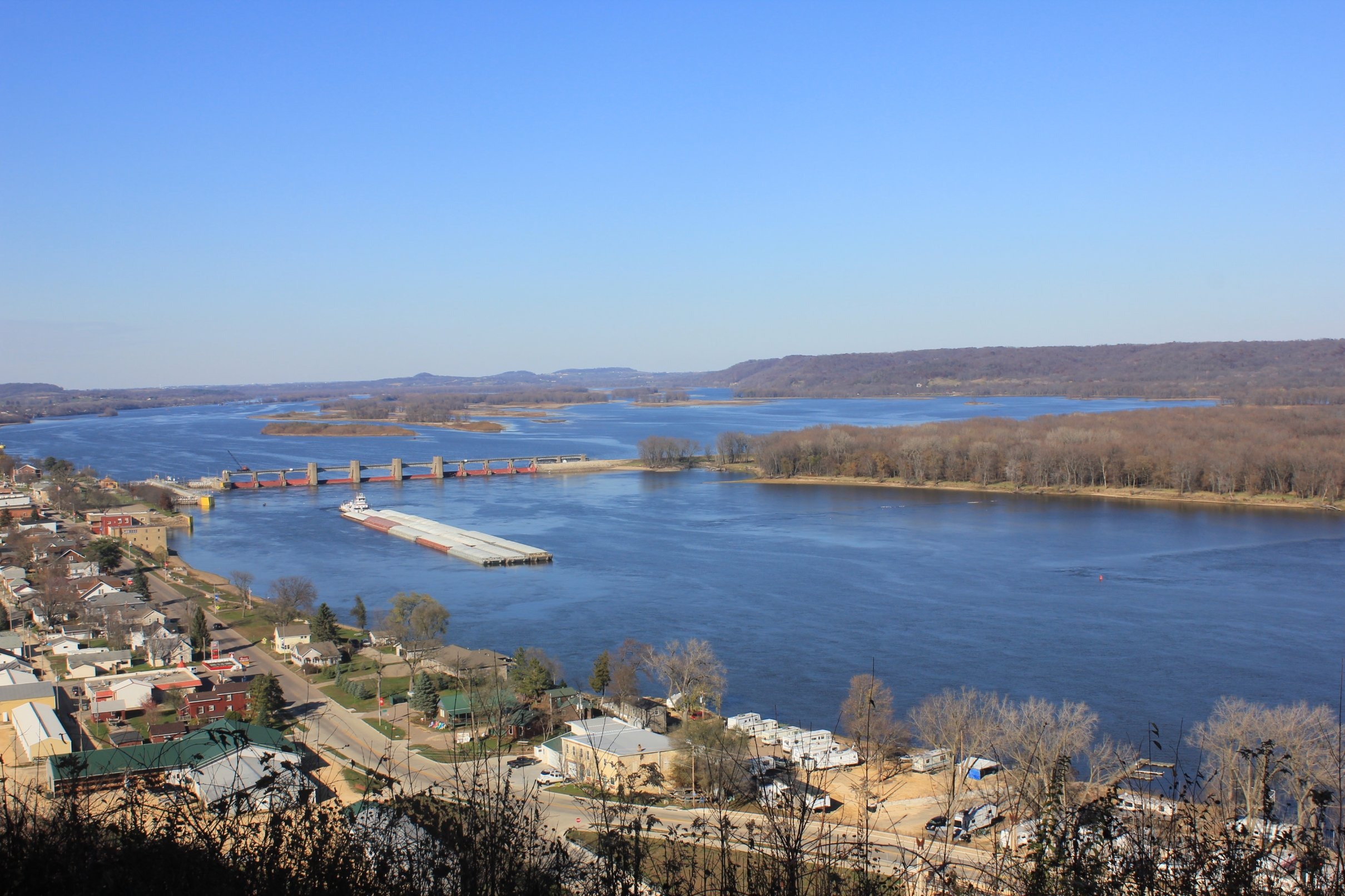 architecture, clear sky, scenics - nature, building, blue, high angle view, mississippi river, sky, townscape, nature, sea, scenery, scenic, view, city, HD Wallpaper