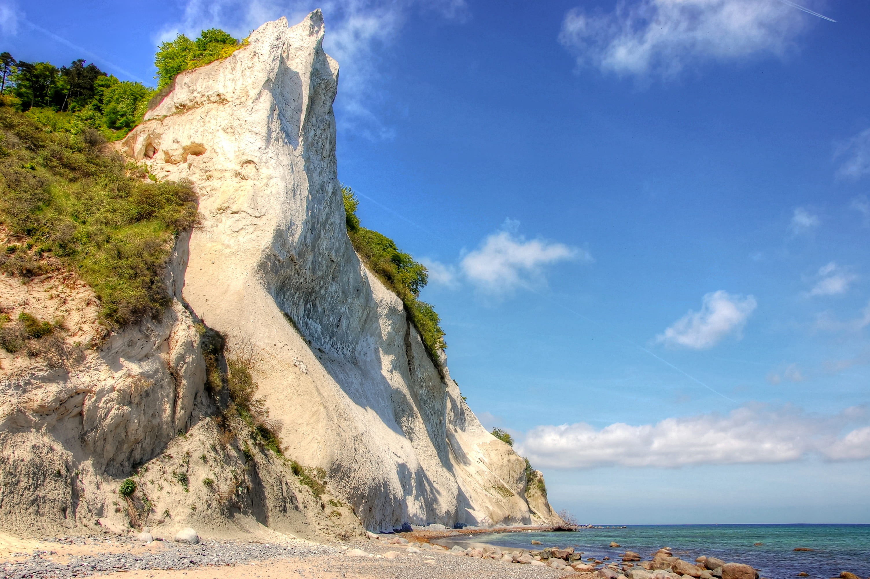 no people, solid, holiday, mountain, blue, horizon, landscape, outdoors, cliff, summer, day, beach, white cliffs, cloud - sky, tranquil scene, green, nature, HD Wallpaper
