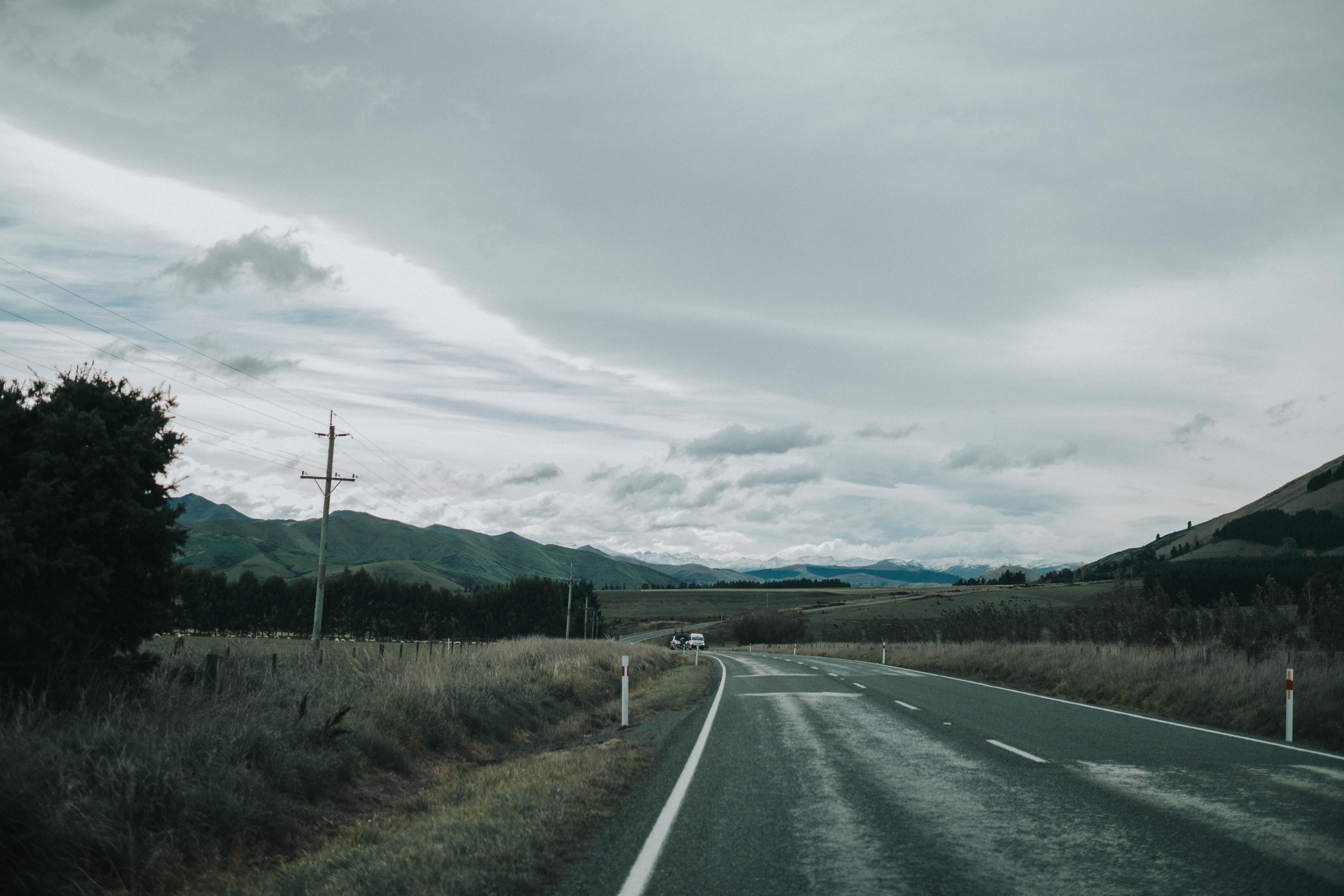 scenics - nature, transportation, outdoors, the key, desktop, 5K, mountain, sky, beauty in nature, highway 94, plant, rolling hills, sign, direction, diminishing perspective, HD Wallpaper
