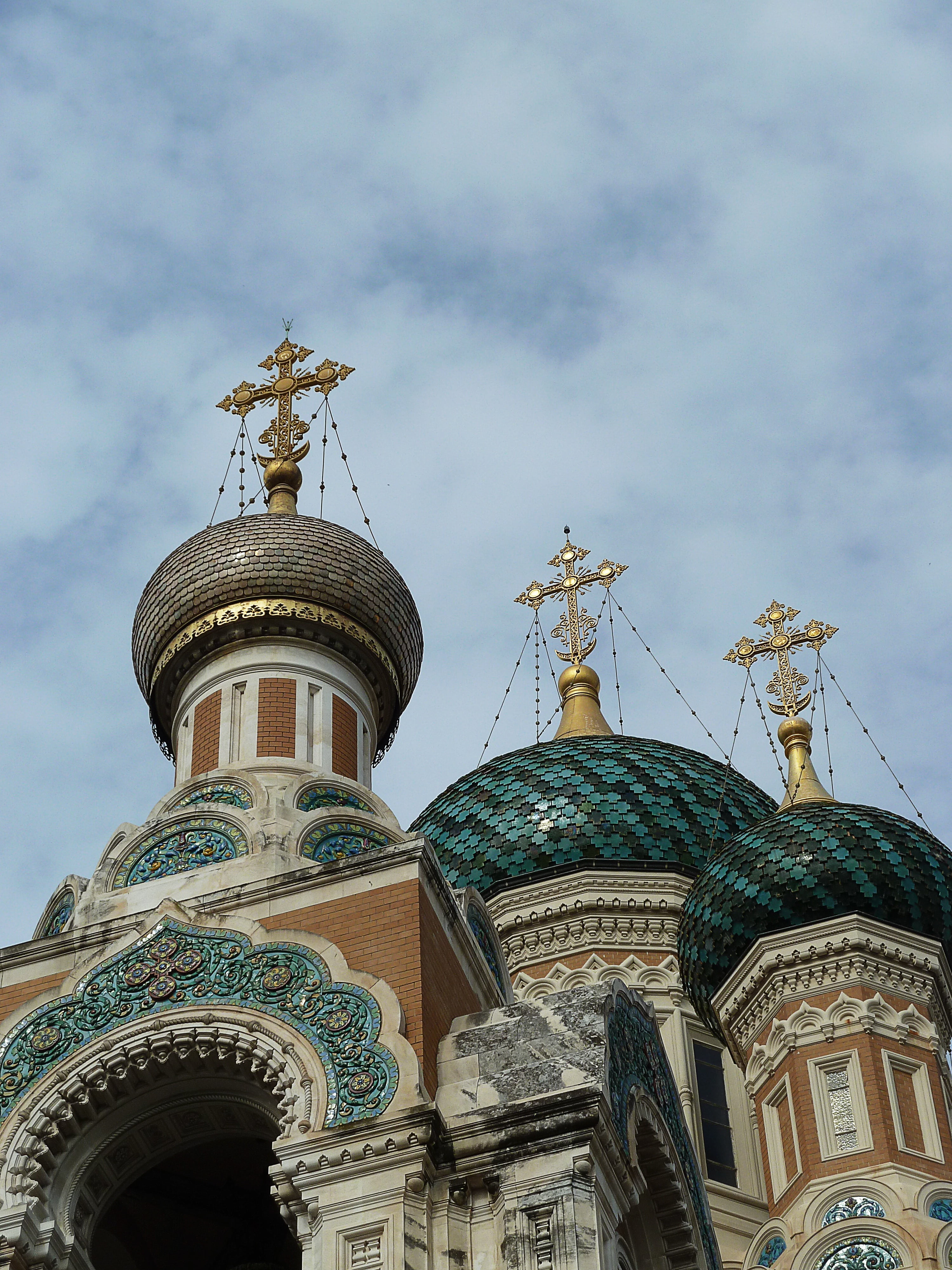 europe, dome, spirituality, day, famous Place, history, cross, nature, low angle view, russia, russian orthodox church, 4K, outdoors, orthodox Church, Phone HD Wallpaper