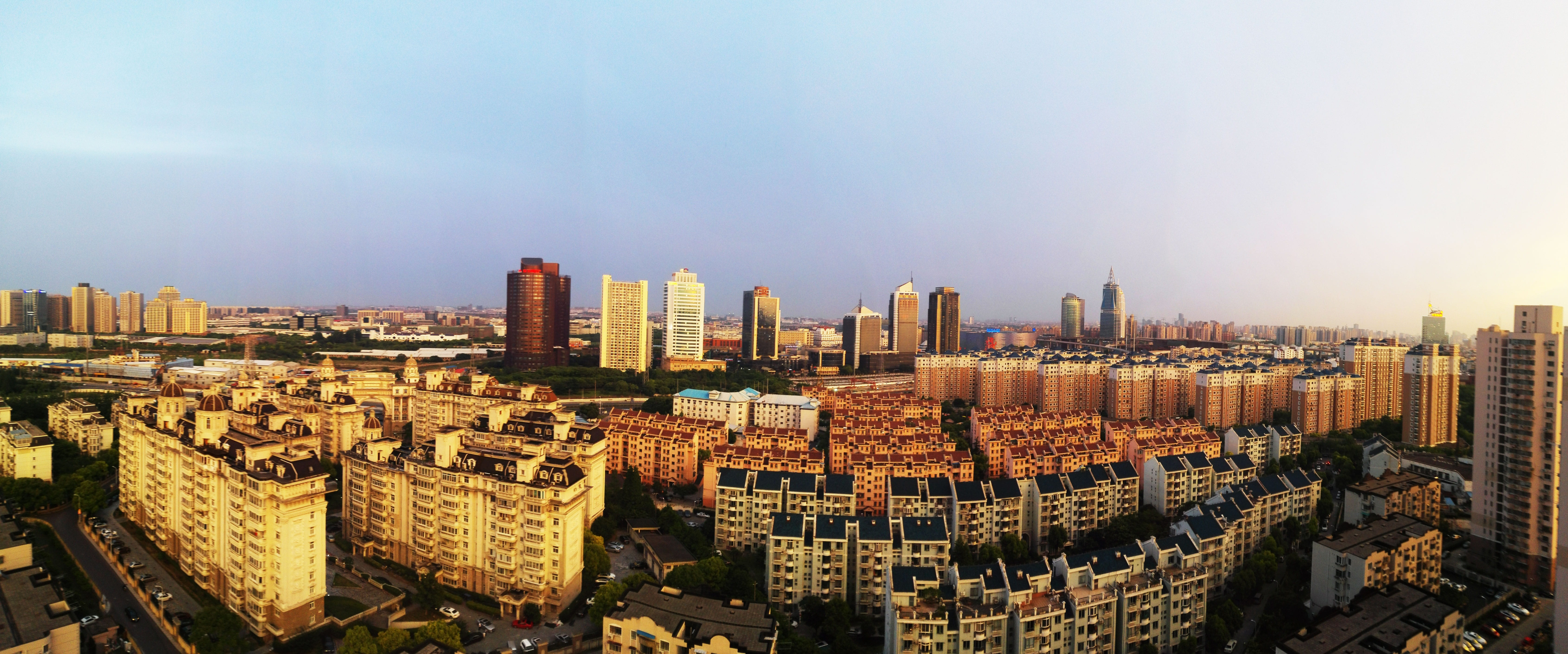 urban skyline, good weather, architecture, sky, skyscraper, office building exterior, high angle view, apartment, building, built structure, outdoors, building exterior, HD Wallpaper